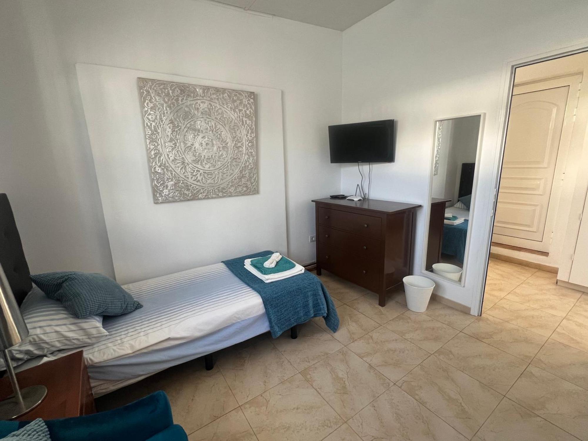 Casa Swn-y-mor, Two Bedroom With Private Pool Apartment *