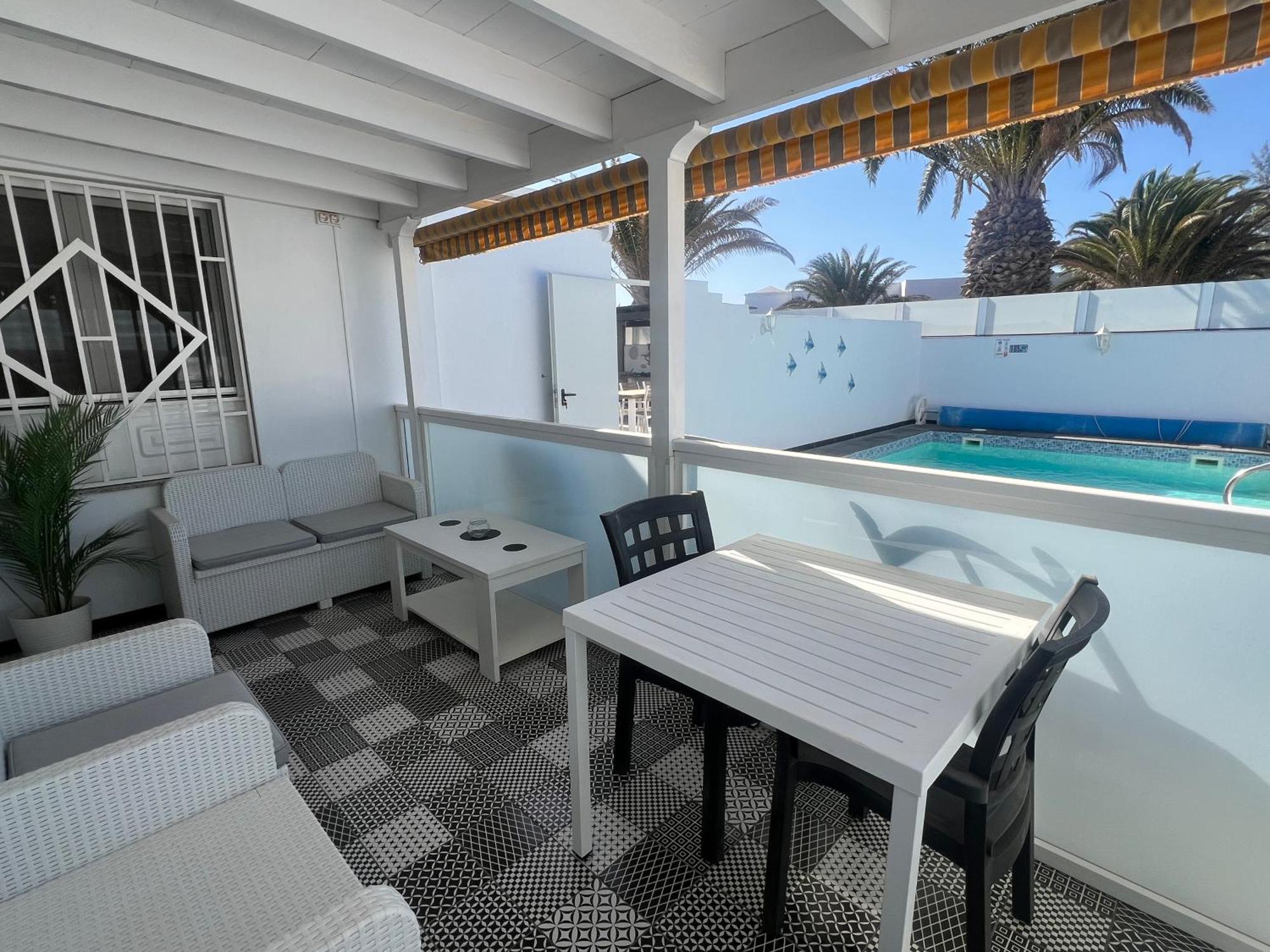 Casa Swn-y-mor, Two Bedroom With Private Pool Apartment *