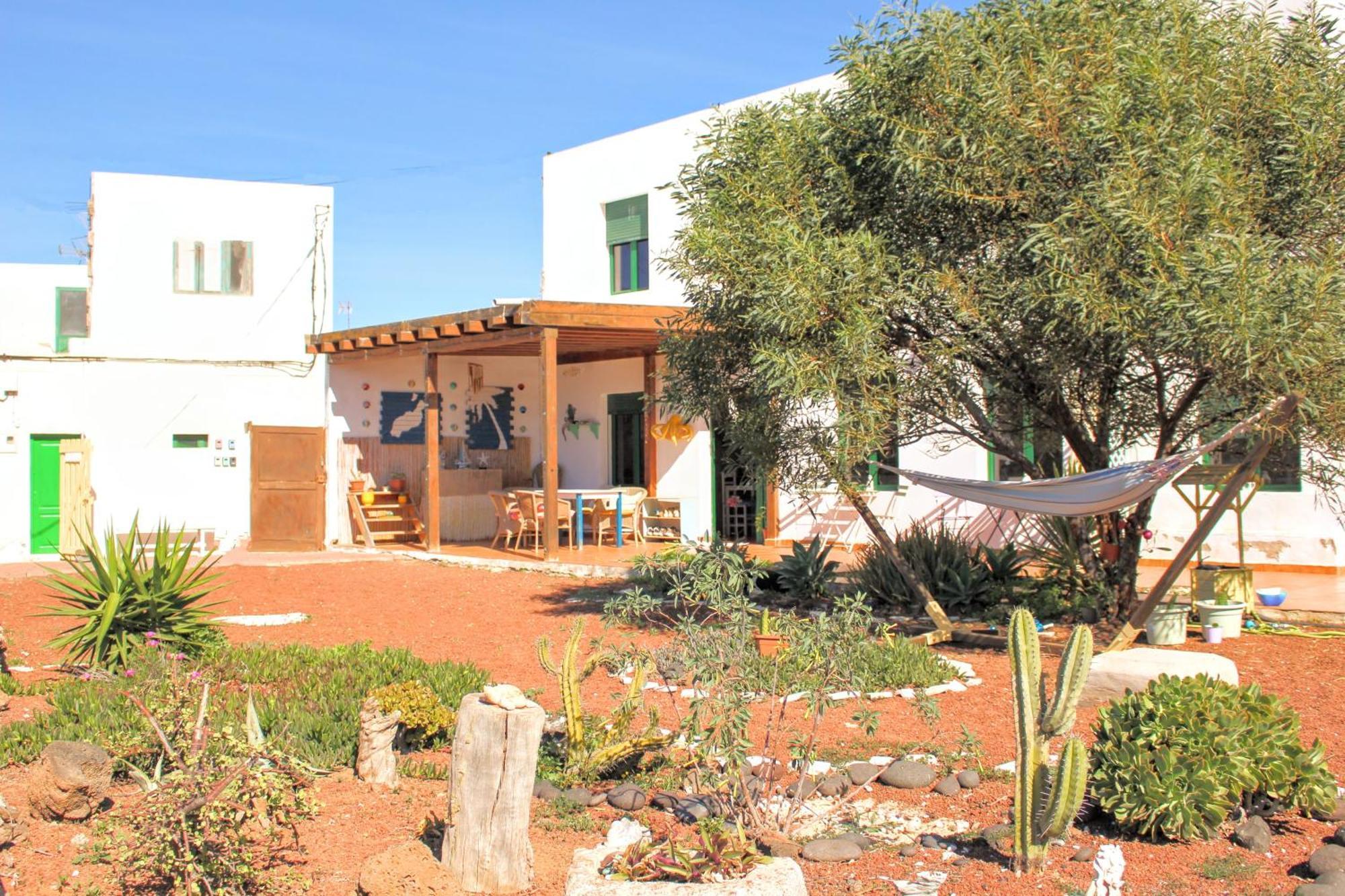 Casa Alma Libre Bed & Breakfast Guatiza