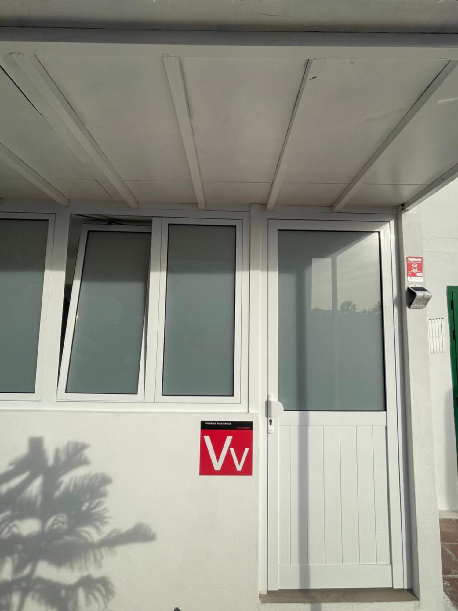 Ara Aparthotel *