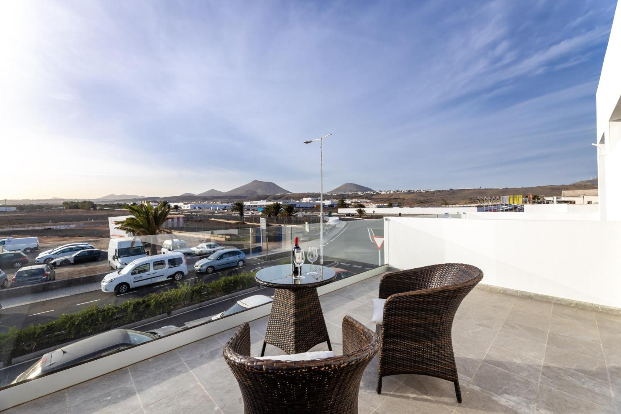 Casahost Casa Air Сasa de vacaciones Playa Honda (Lanzarote)