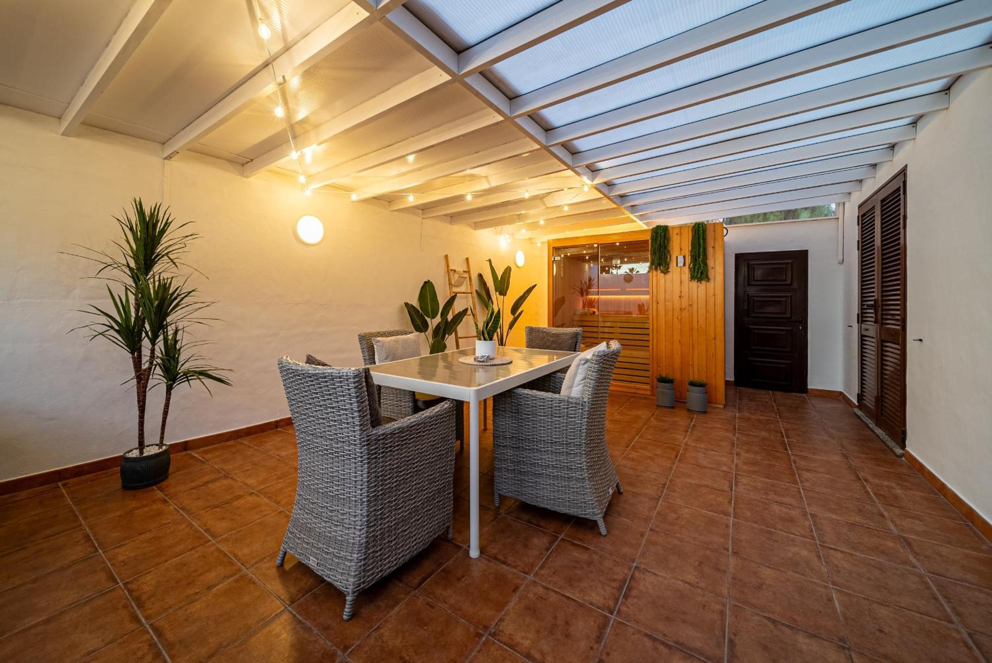 Villa Casa Dyala, *