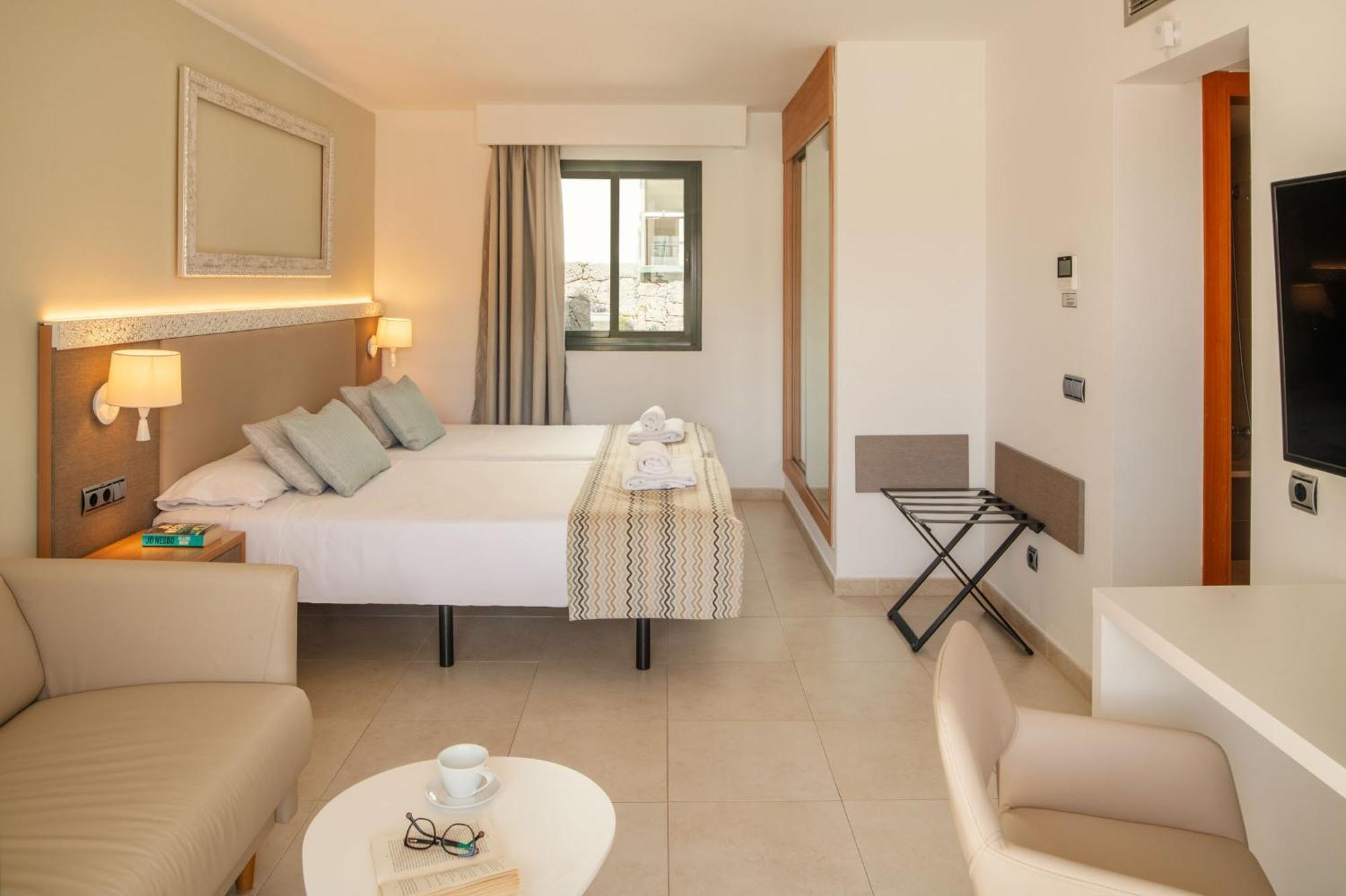 Pocillos Playa, Solo Adultos 4* Puerto del Carmen (Lanzarote)