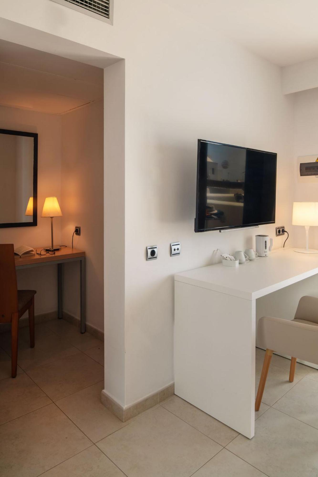 Hotel Pocillos Playa, Solo Adultos Puerto del Carmen (Lanzarote)