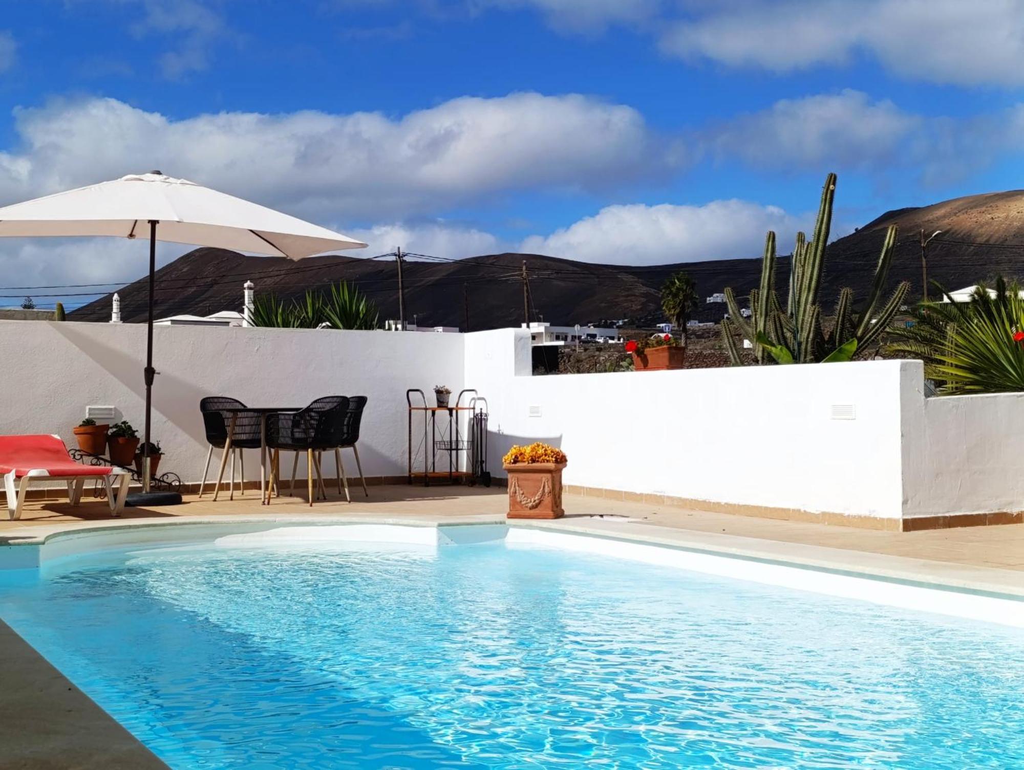 Lilli - La Maison De La Danse La Asomada (Lanzarote)