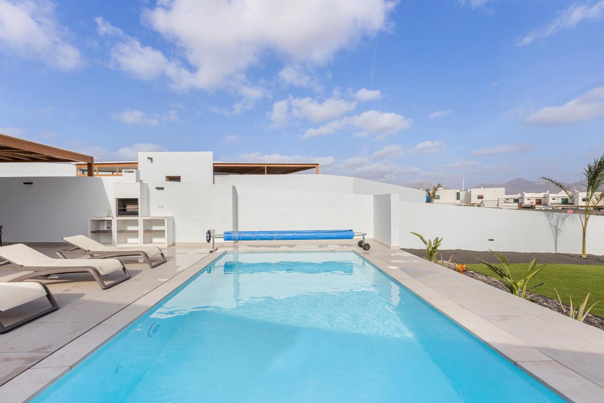 Famara - Vipvipvillas Playa Blanca (Lanzarote)