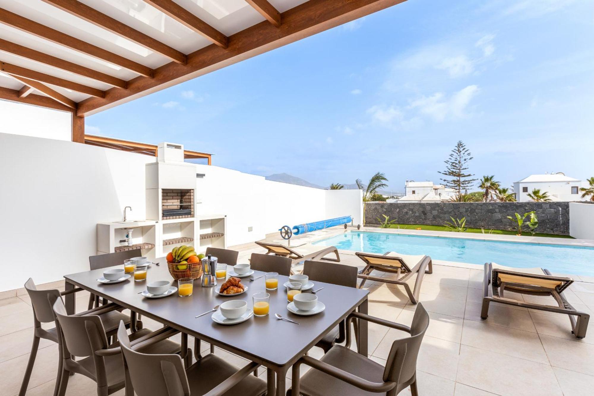 Famara - Vipvipvillas * Playa Blanca (Lanzarote)