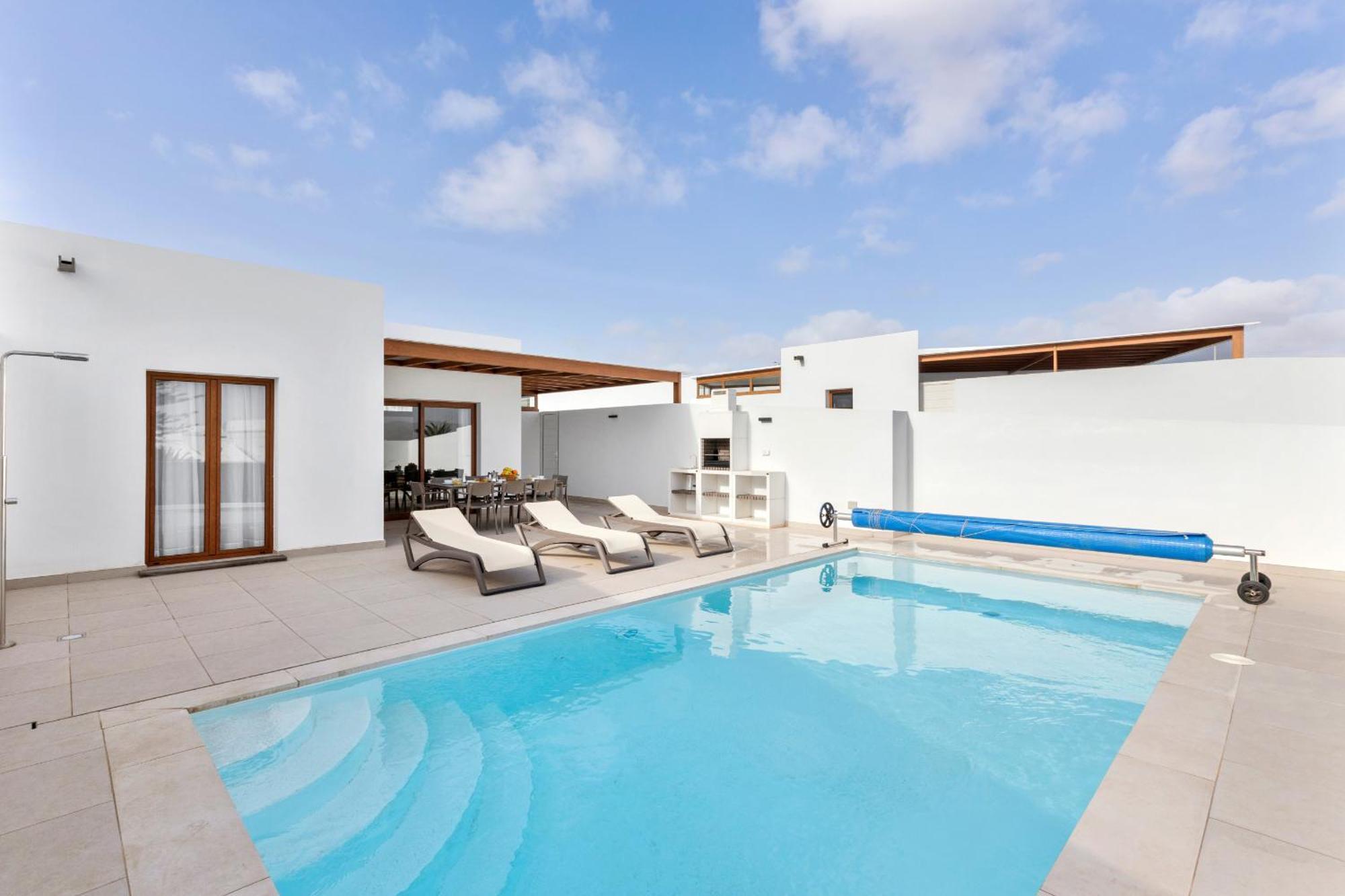 Famara - Vipvipvillas Villa Playa Blanca (Lanzarote)
