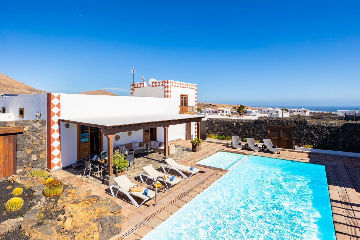 Hero Villa Tías