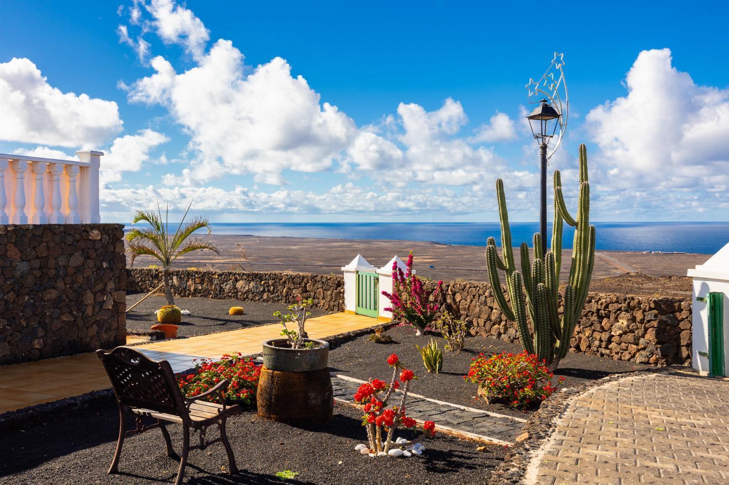 Sol Y Mar Yaiza (Lanzarote)