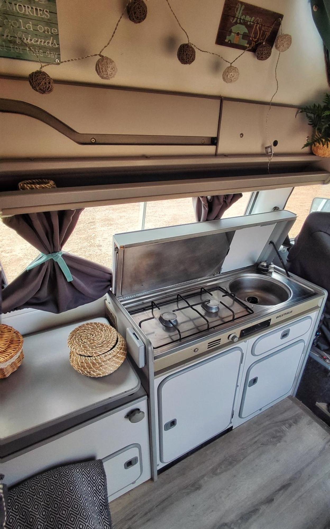 Camelvans Lanzarote California Volkswagen T3 Camping Famara