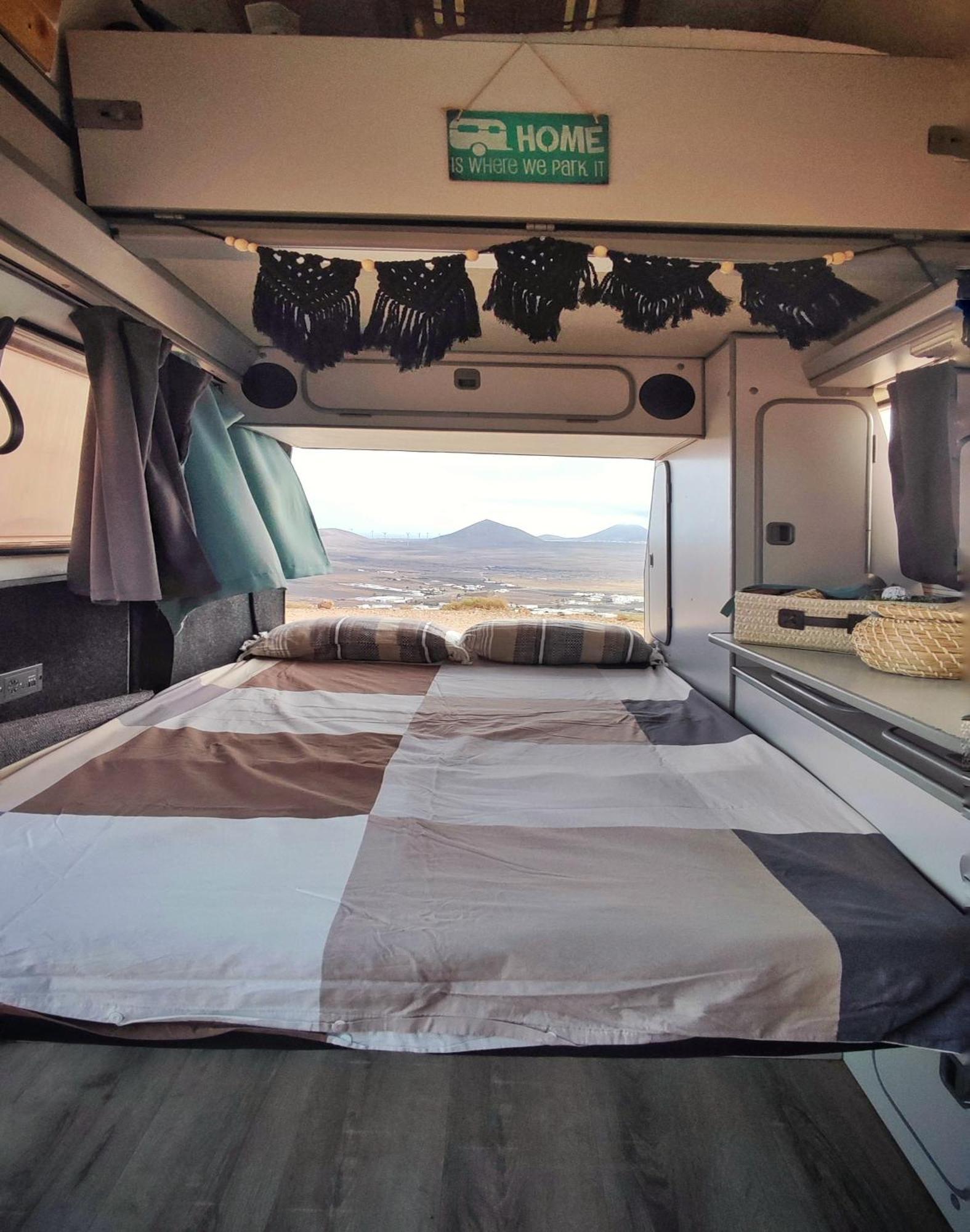 Camelvans Lanzarote California Volkswagen T3 Famara