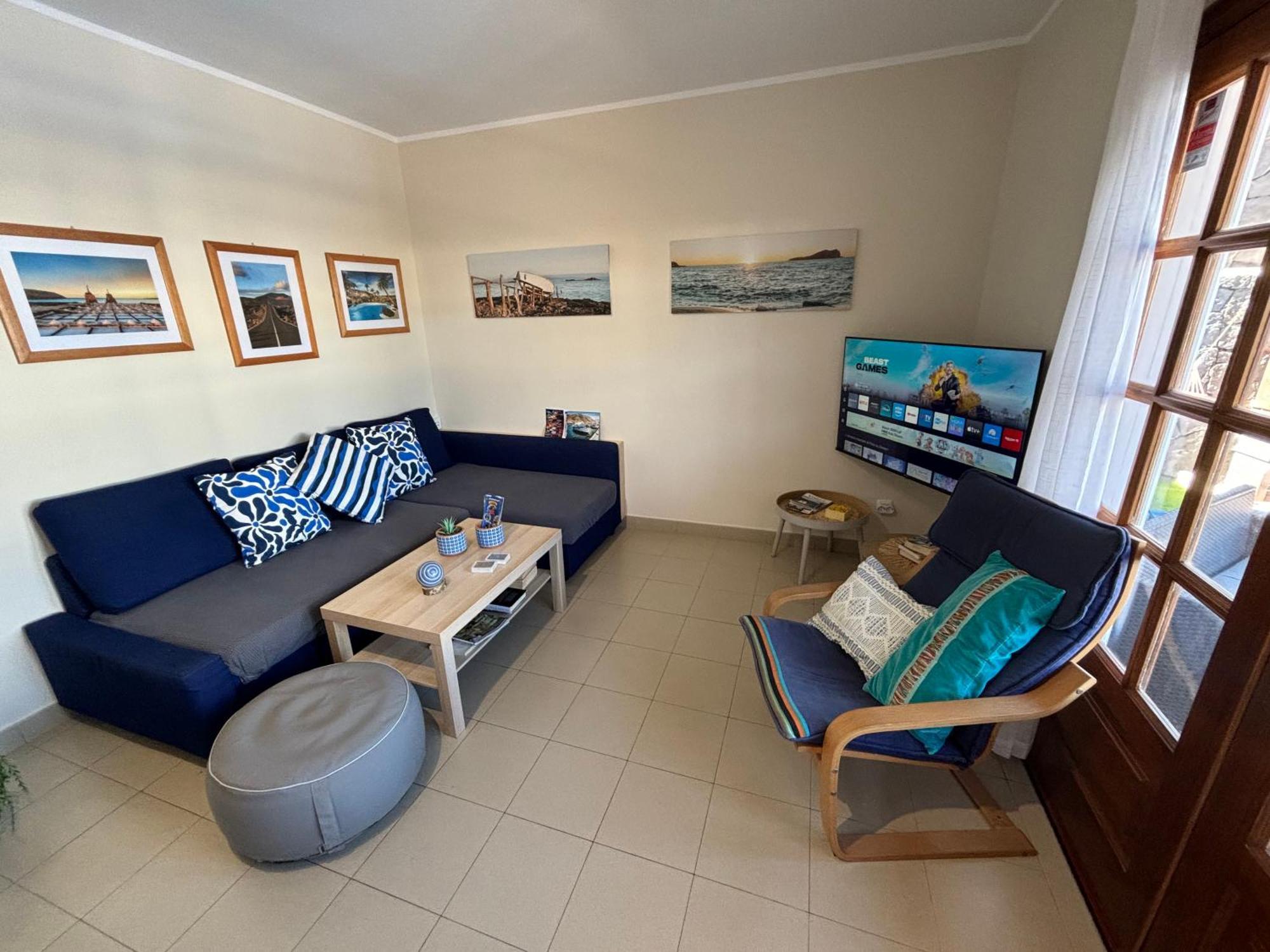 Adel 56, Private Heated Pool, Parking * Playa Blanca (Lanzarote)