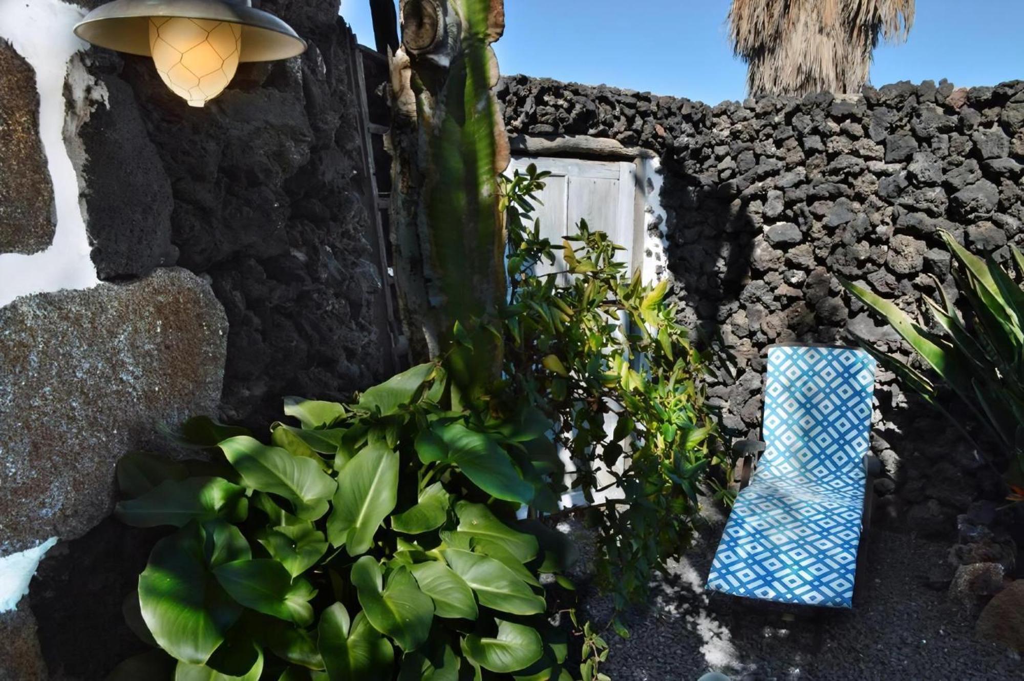 Lavastein Yazmina Mit Schoenem Garten Сasa de vacaciones