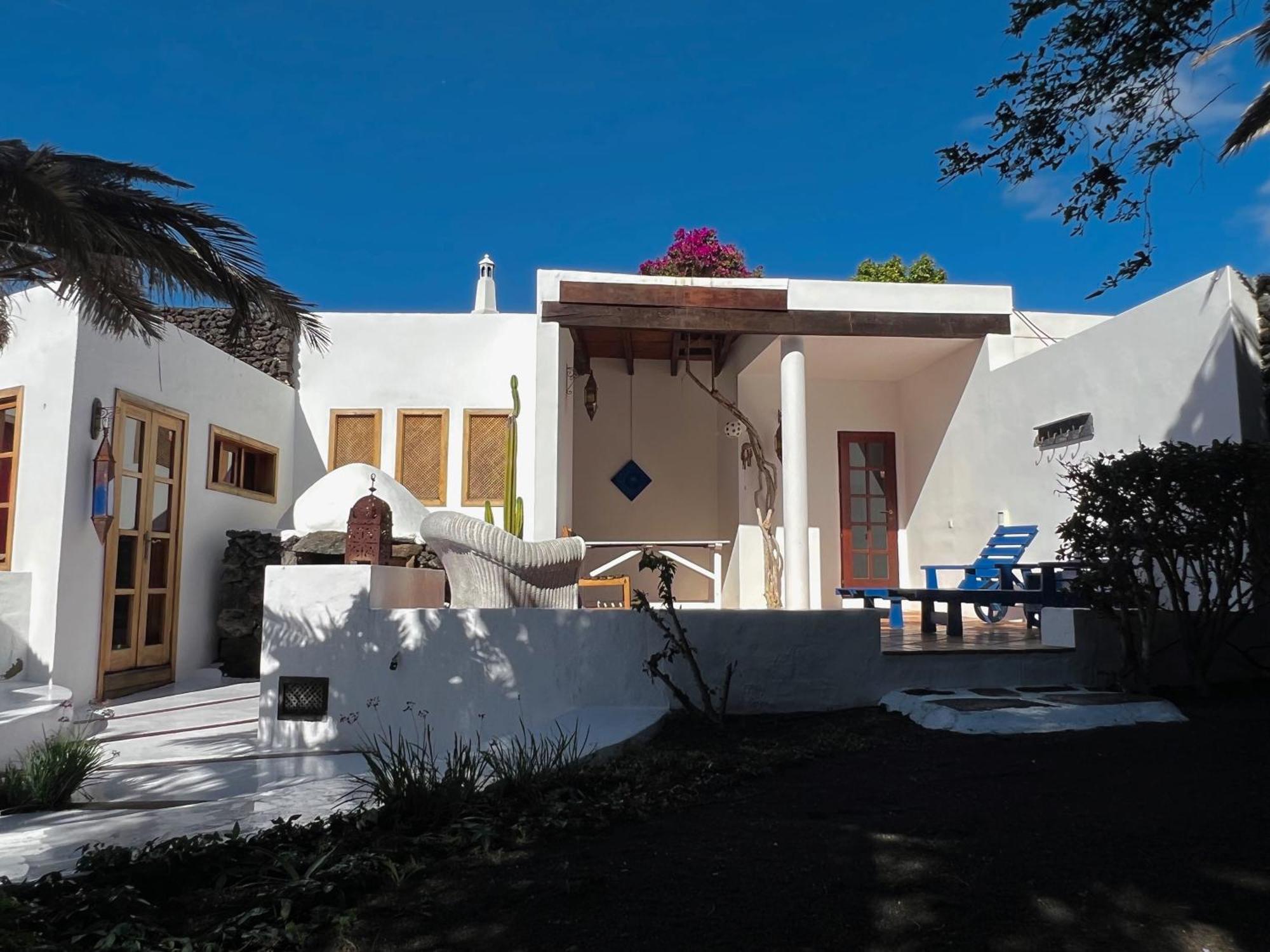Casa Hibisco Mit Schoenem Garten Apartamento Uga