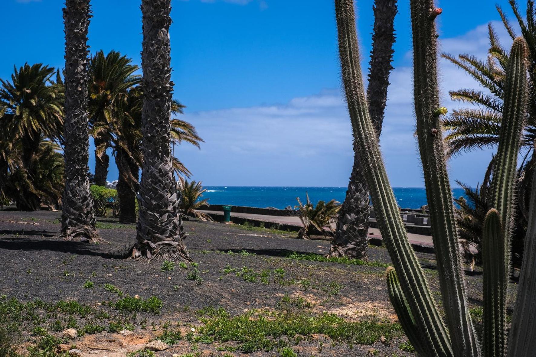 Сasa de vacaciones Cozy Bungalow Next To The Beach Costa Teguise