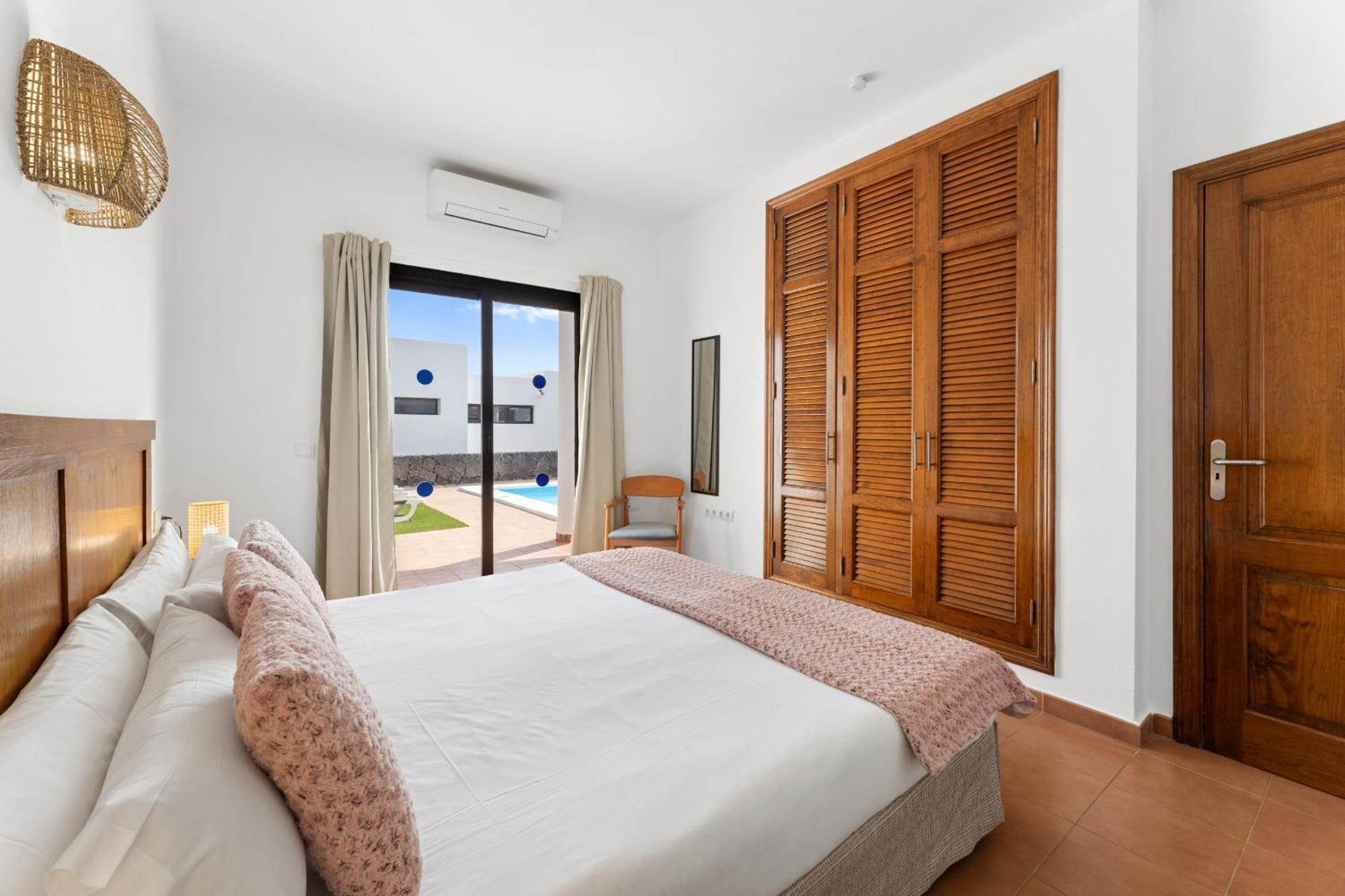 Dafne By Escapehome Villa