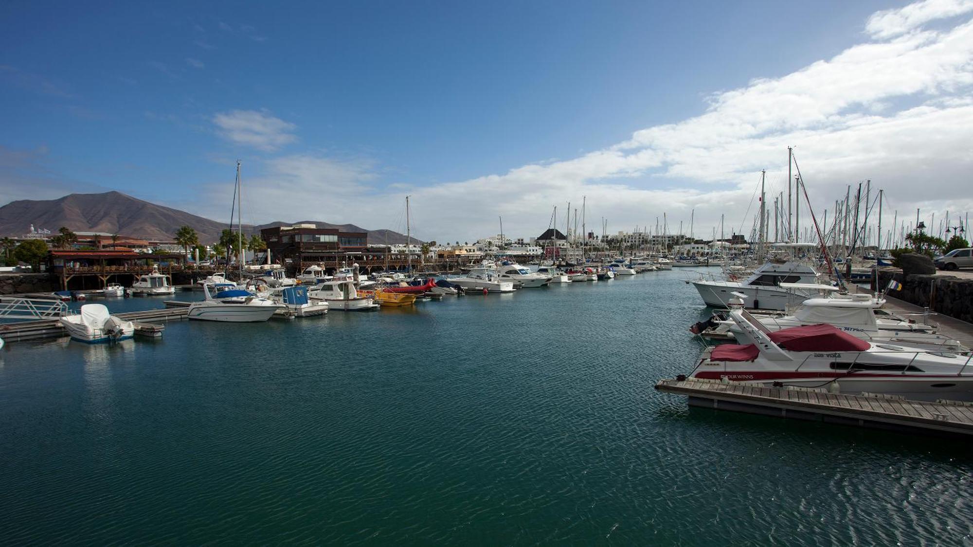 Arcos, Piscina Privada Climatizada Y Jacuzzi Con Maravillosas Vistas Al Islote De Lobos * Playa Blanca (Lanzarote)