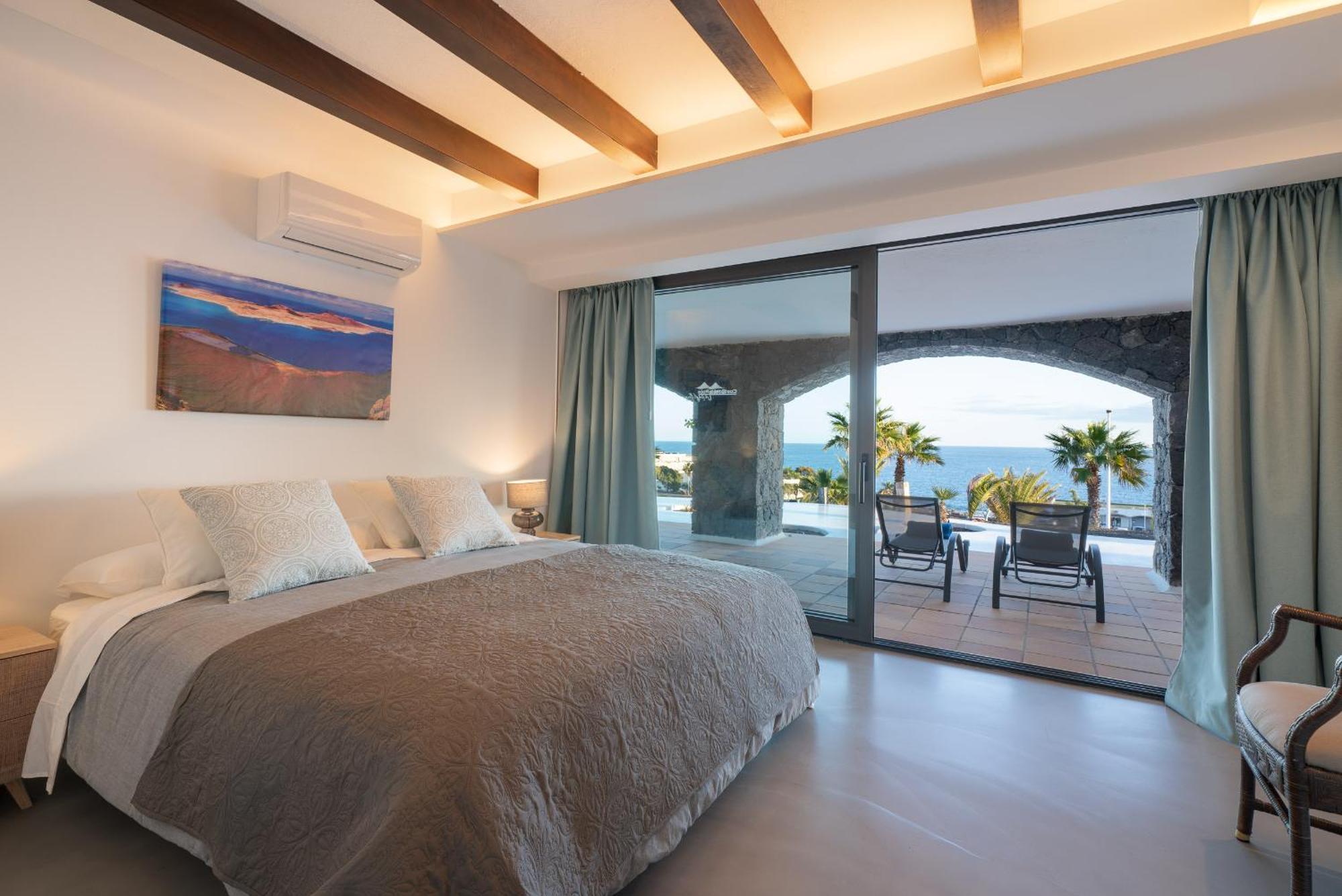 Arcos, Piscina Privada Climatizada Y Jacuzzi Con Maravillosas Vistas Al Islote De Lobos * Playa Blanca (Lanzarote)