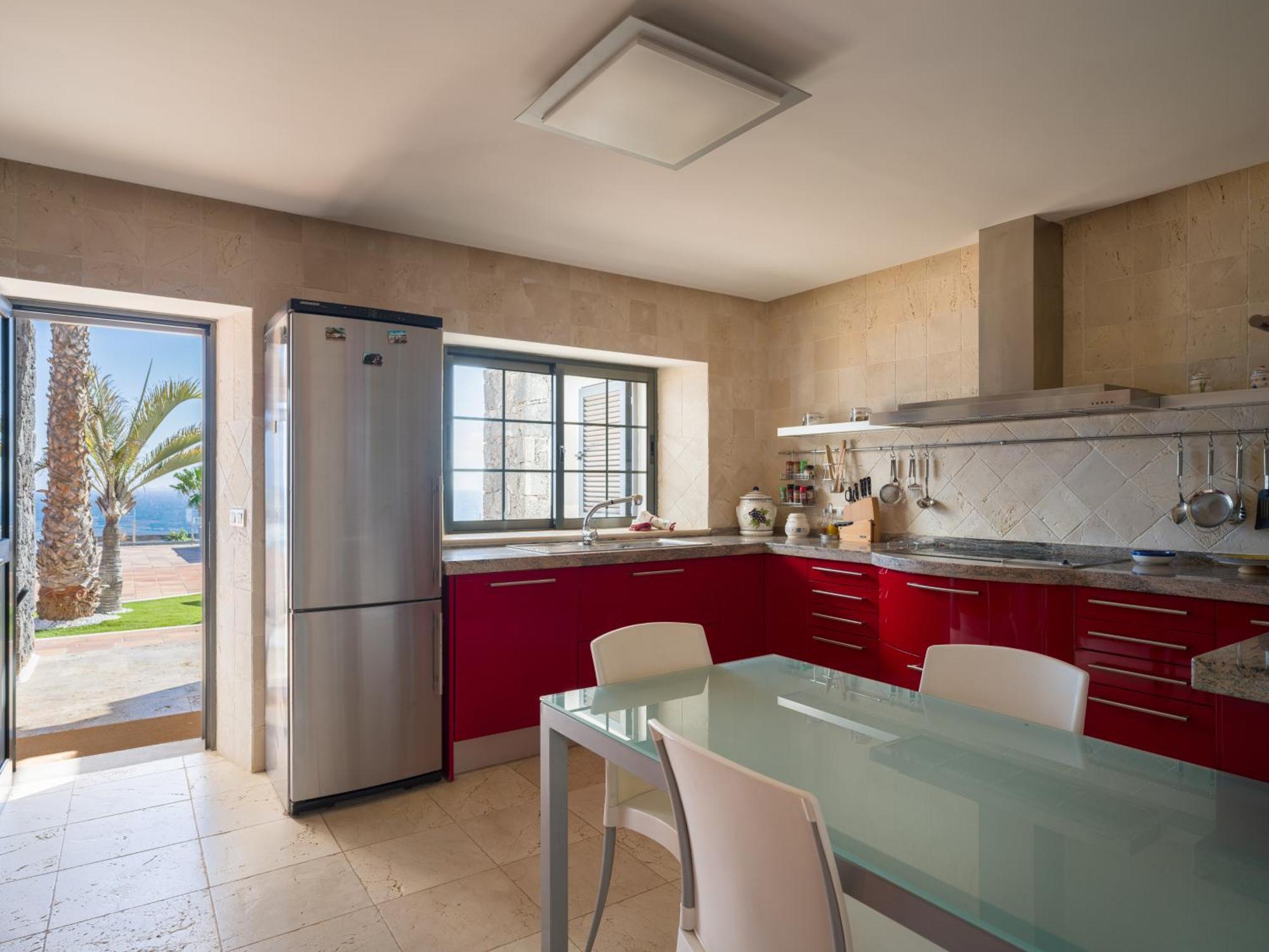 Villa Costa Roja Con Vistas Al Mar, Piscinas, Jacuzzi, Mini Golf Y Padel En Montana Roja *