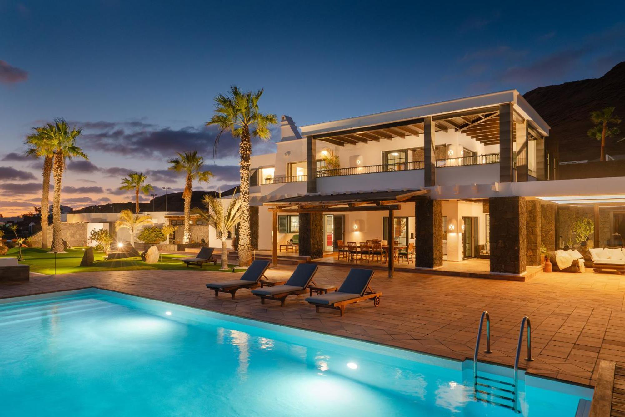 Costa Roja Con Vistas Al Mar, Piscinas, Jacuzzi, Mini Golf Y Padel En Montana Roja Villa Playa Blanca (Lanzarote)