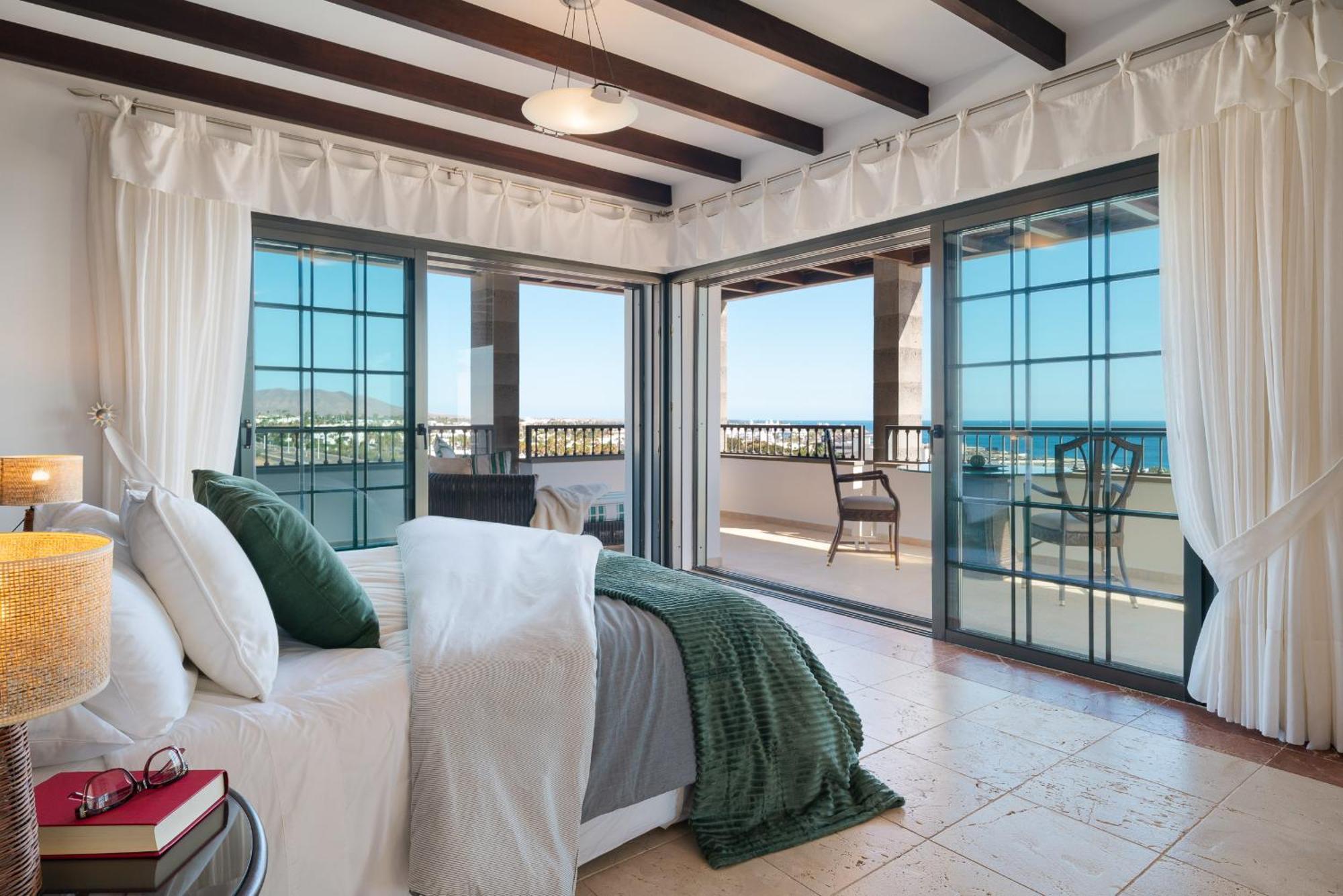 Costa Roja Con Vistas Al Mar, Piscinas, Jacuzzi, Mini Golf Y Padel En Montana Roja Villa