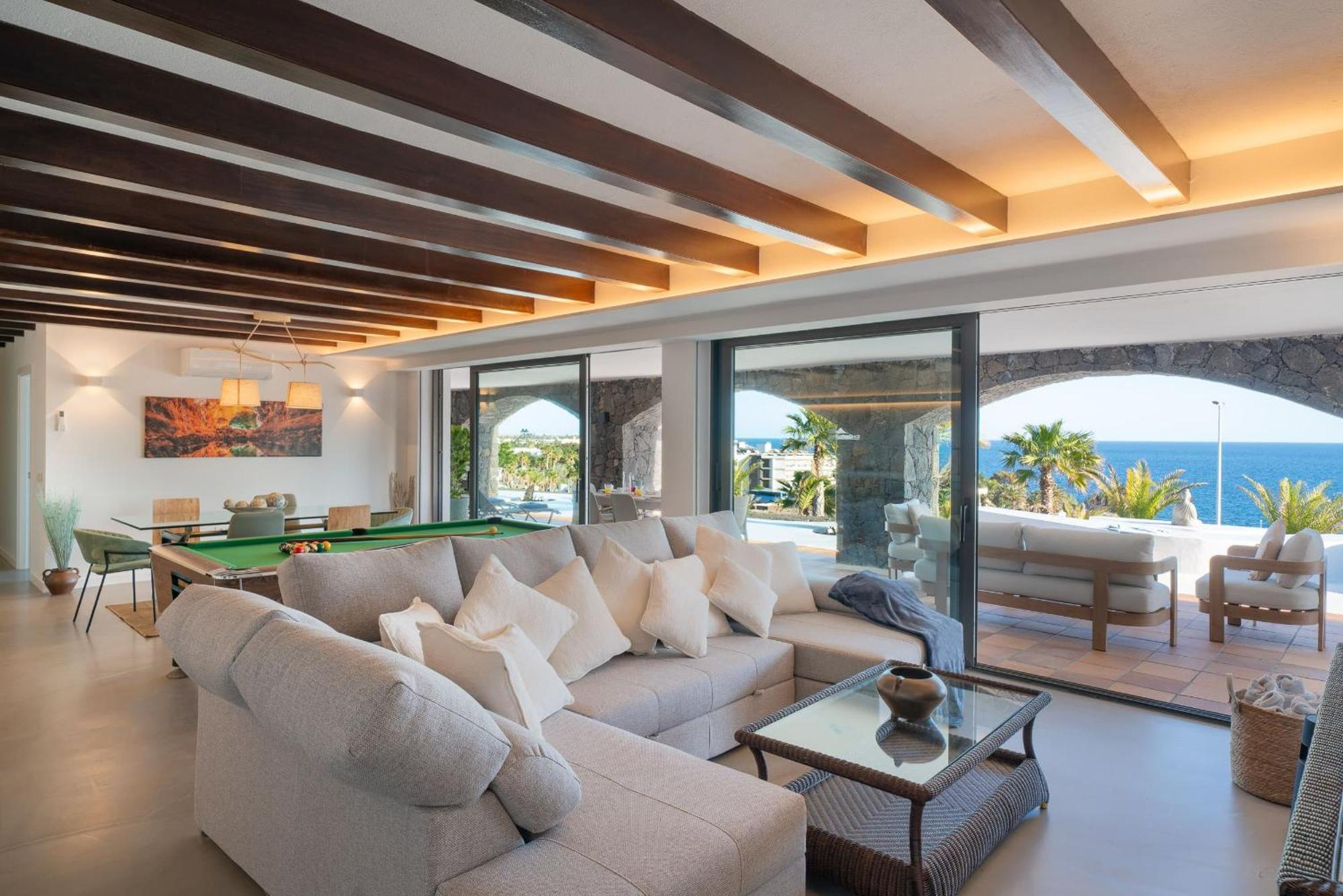 Arcos, Piscina Privada Climatizada Y Jacuzzi Con Maravillosas Vistas Al Islote De Lobos Playa Blanca (Lanzarote)