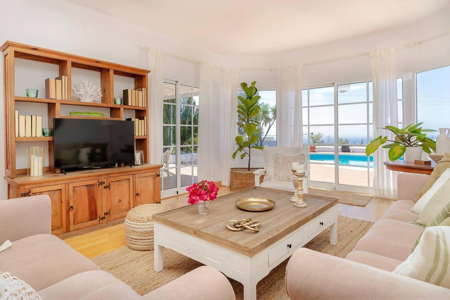 Amazing 3 Bedroom Ocean View With Pool Сasa de vacaciones
