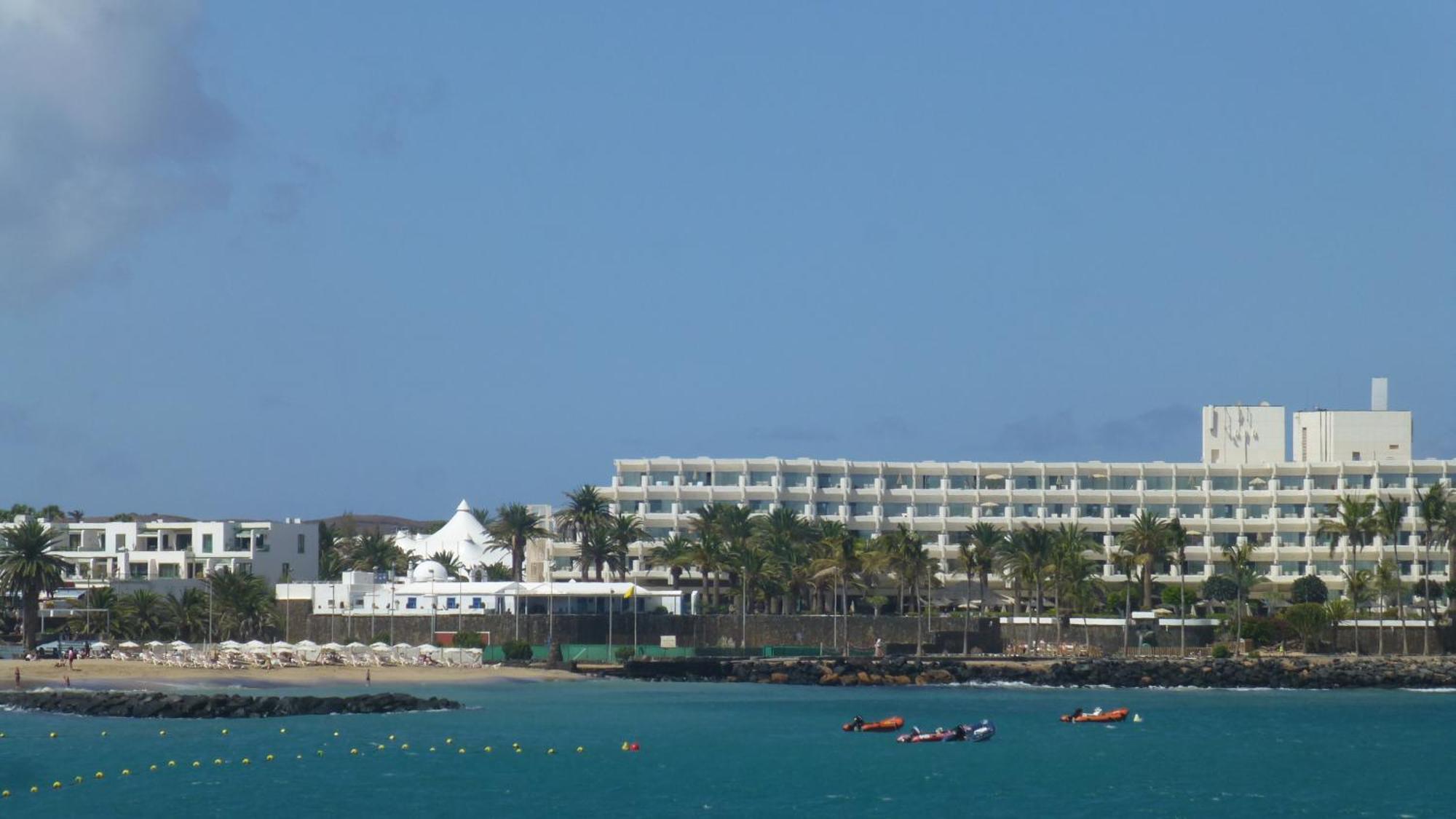 Lanzarote Beachfront On Cucharas With A Sea View Apartamento Costa Teguise