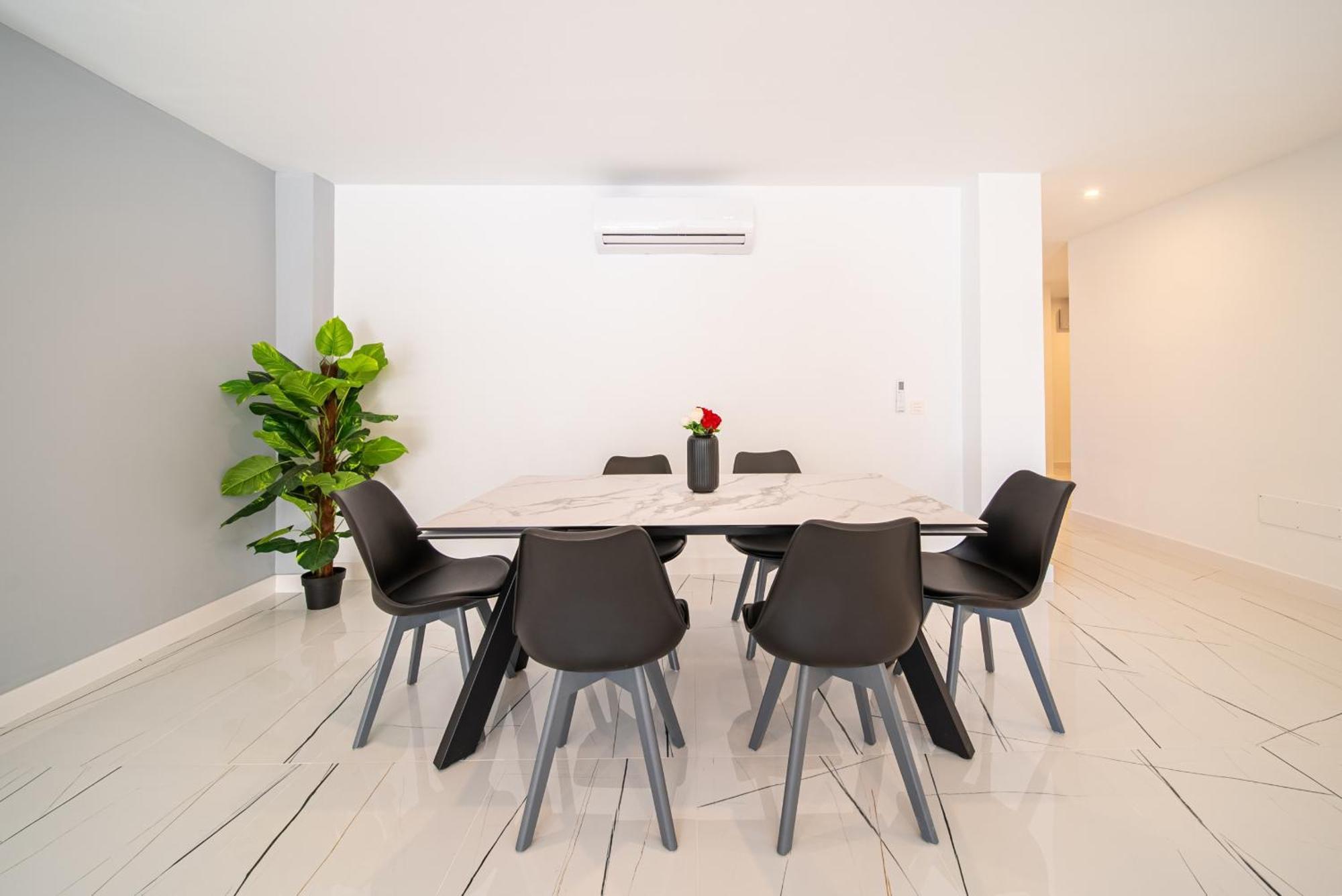 Apartment Becky Deluxe 3bd By Hh