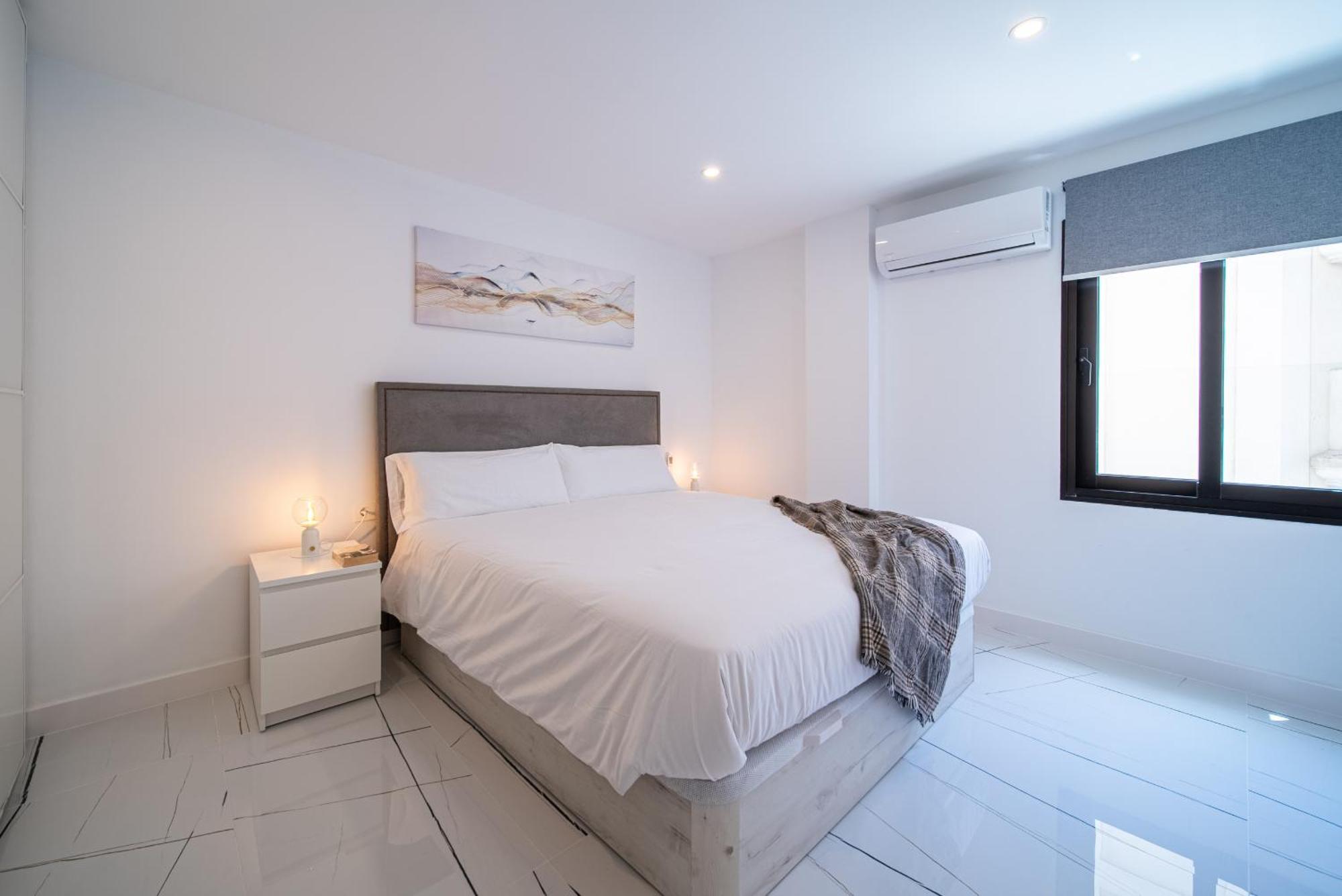 Becky Deluxe 3bd By Hh * Arrecife (Lanzarote)
