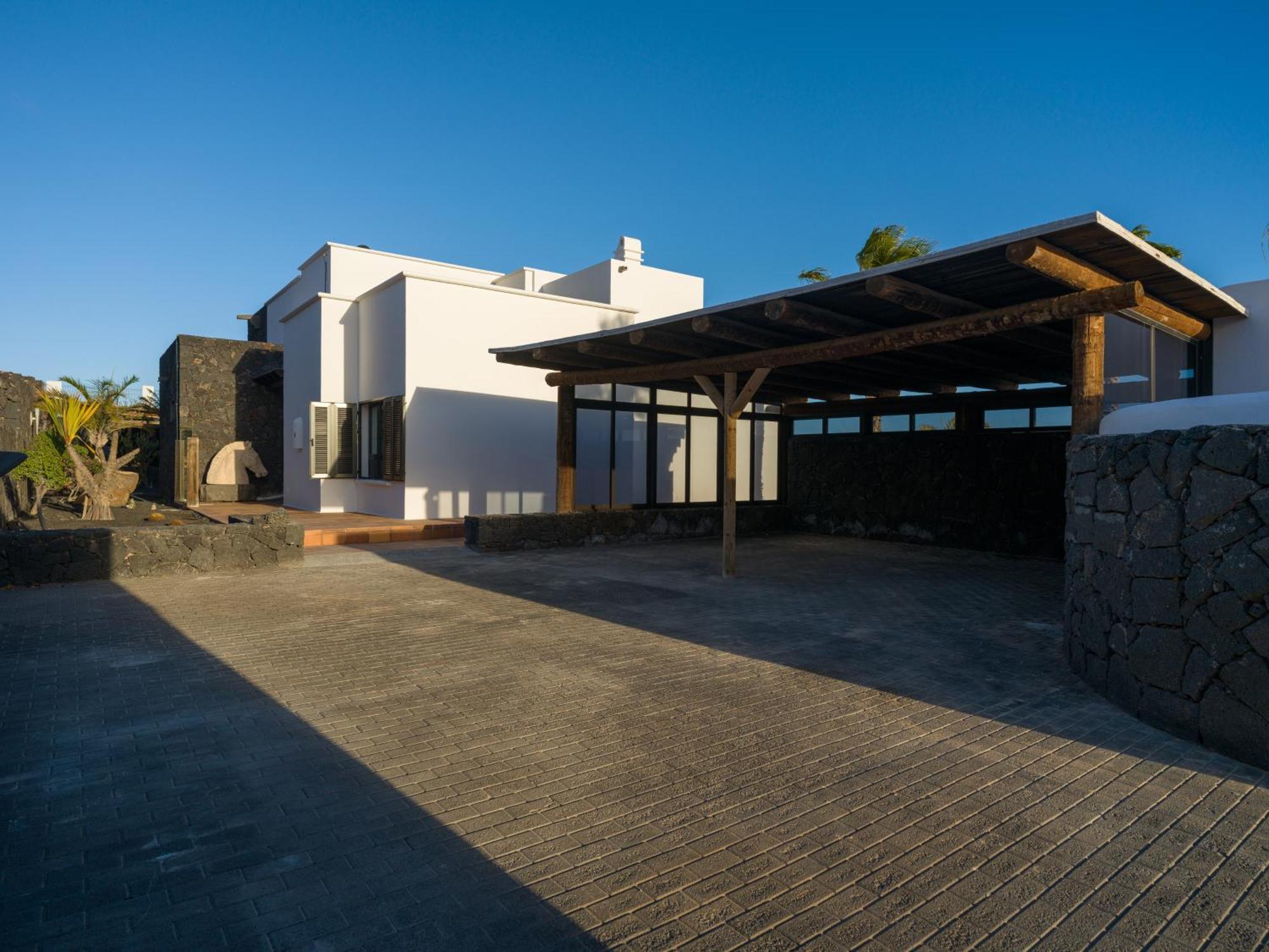 Villa Costa Roja Con Vistas Al Mar, Piscinas, Jacuzzi, Mini Golf Y Padel En Montana Roja
