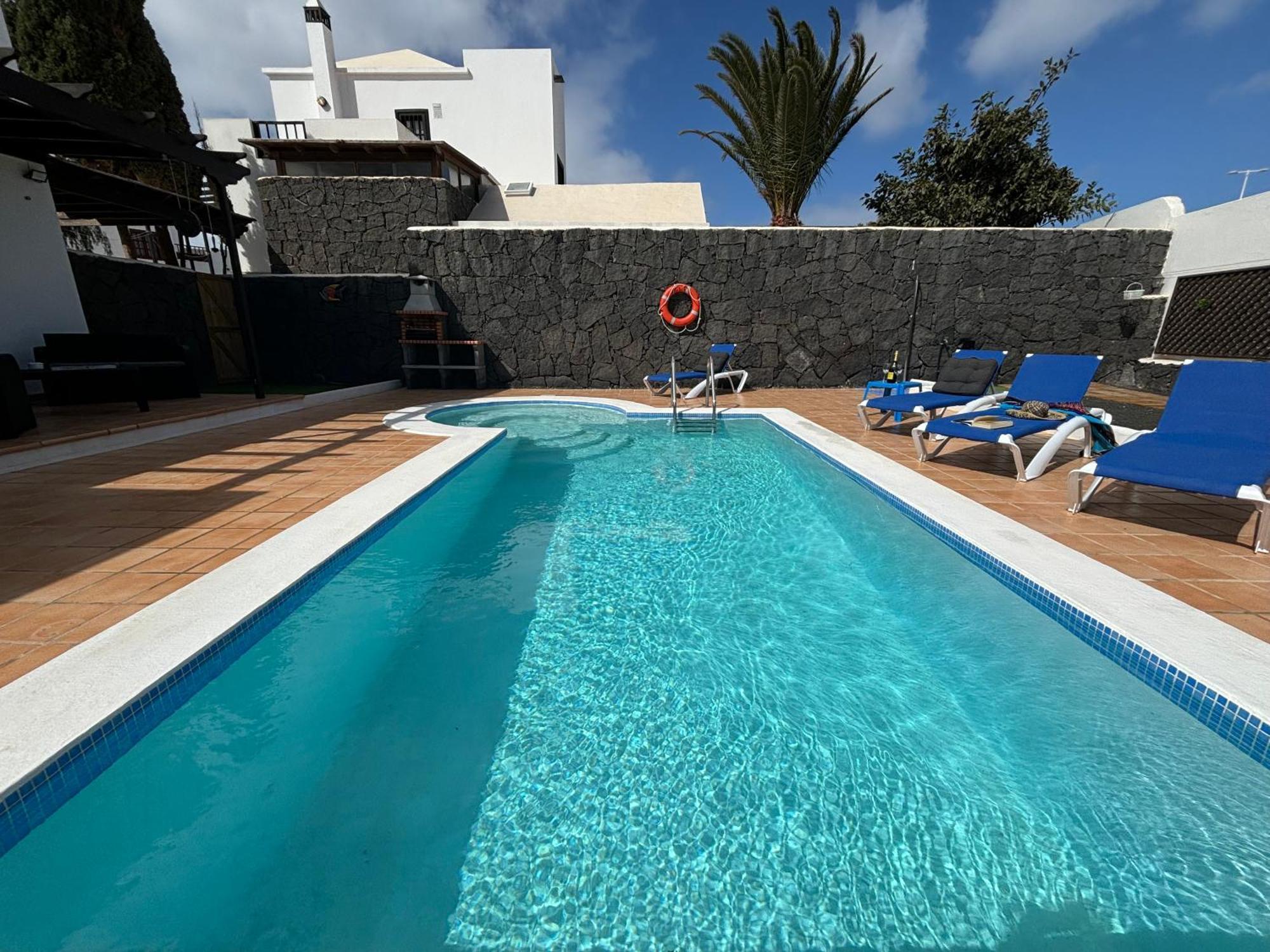 Adel 56, Private Heated Pool, Parking