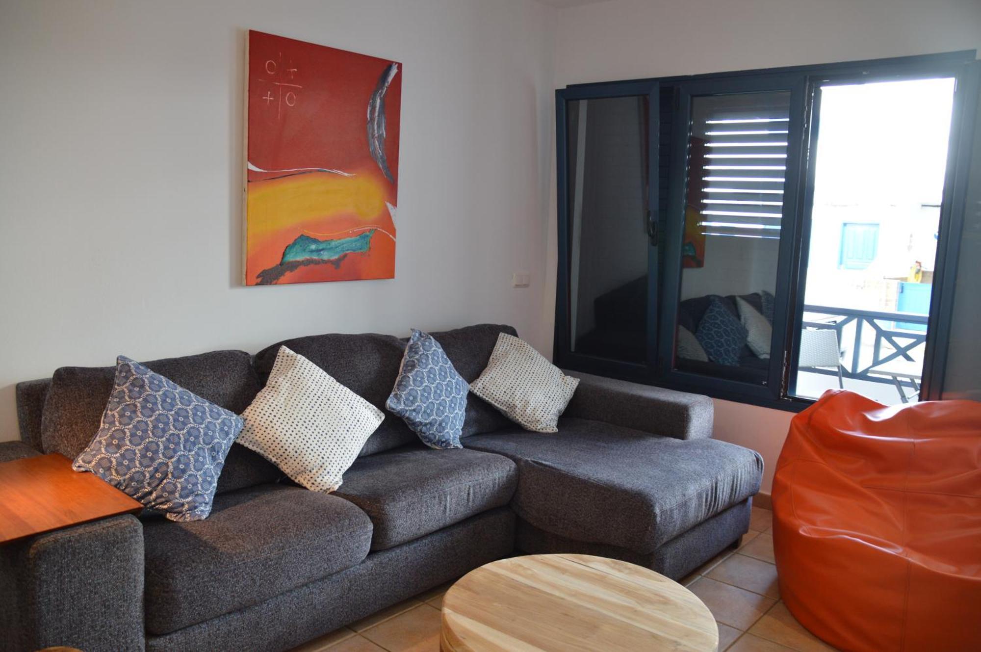 Oasis A 20 M De La Playa Famara