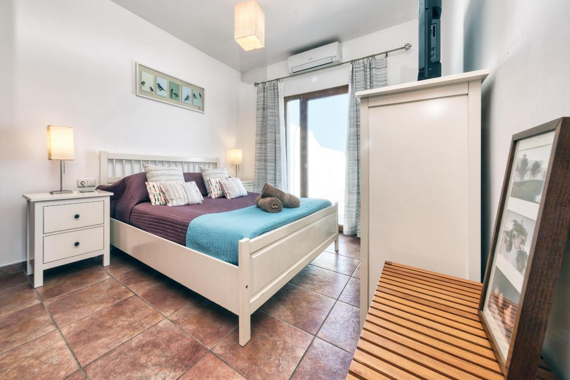 Lava And Sea- Private Pool, Amazing Sea Views Holiday home *