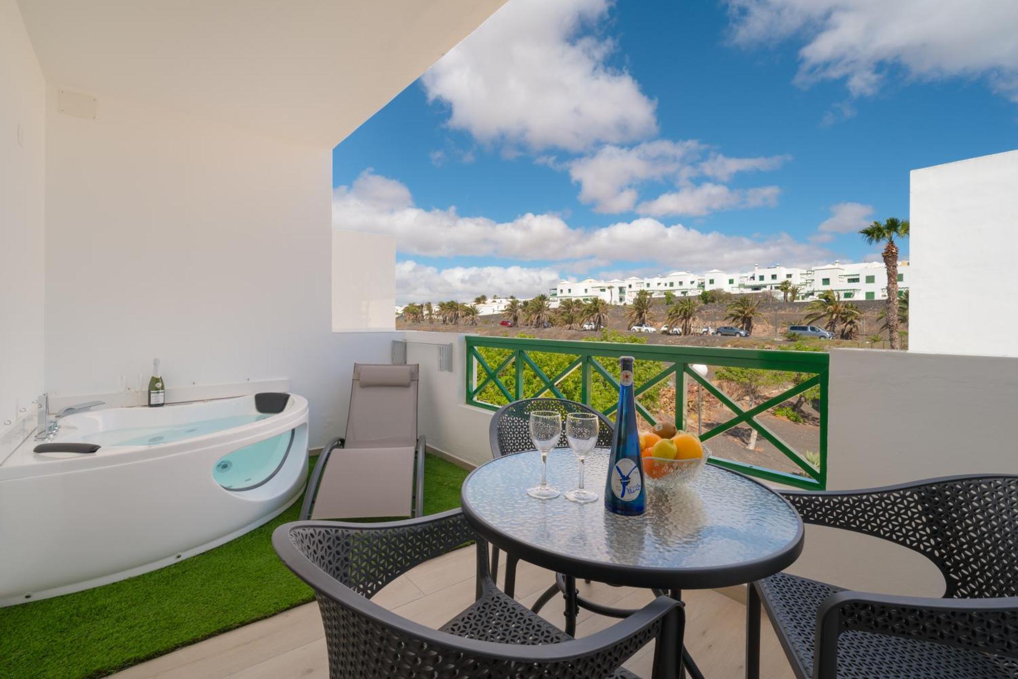 Lanzahost Carmenes Wellness * Costa Teguise