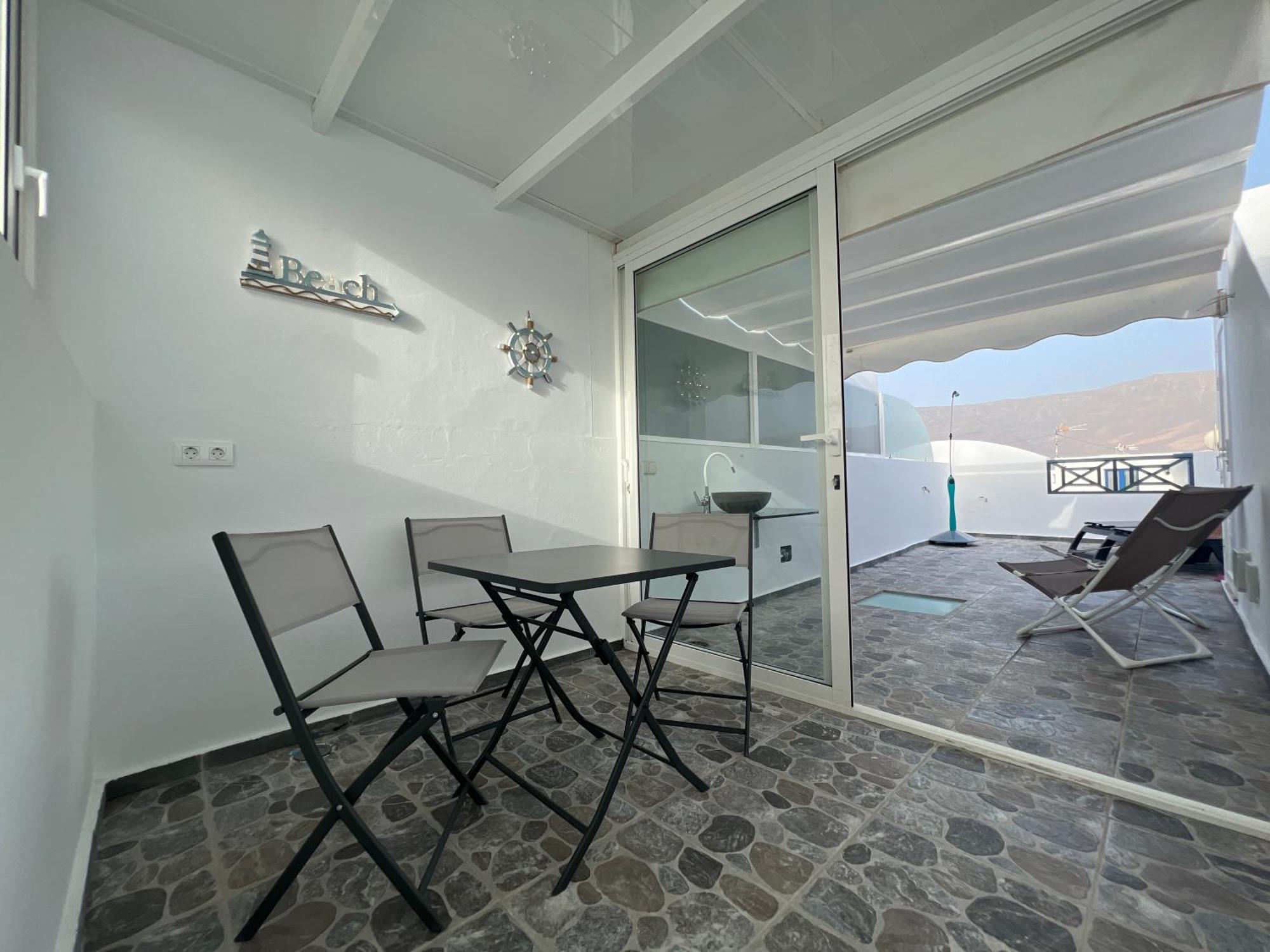Holiday home Oasis A 20 M De La Playa Famara