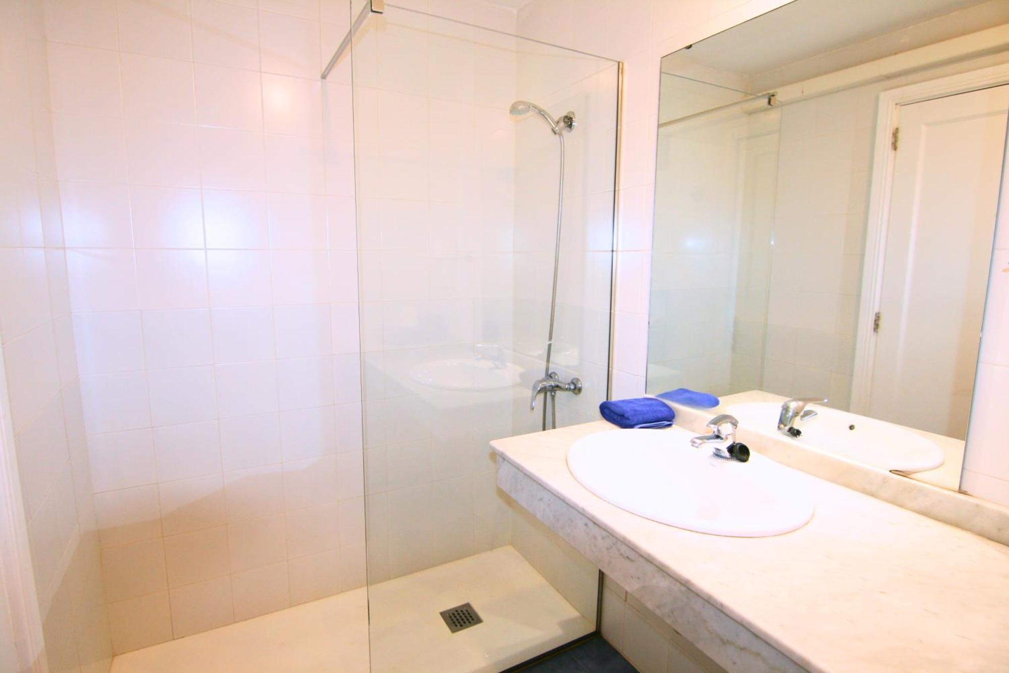 Costa Volcan & Apartment 2*