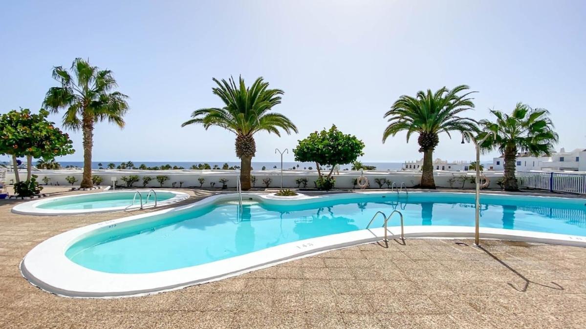 Mariposa - 1 Bedroom Poolside Apartment *