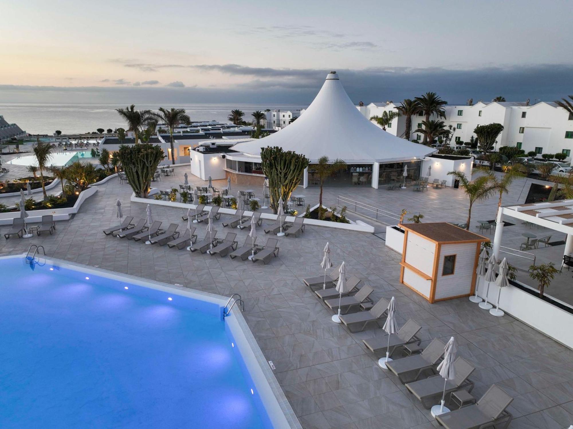 Radisson Blu Resort, Lanzarote Adults Only Hotel