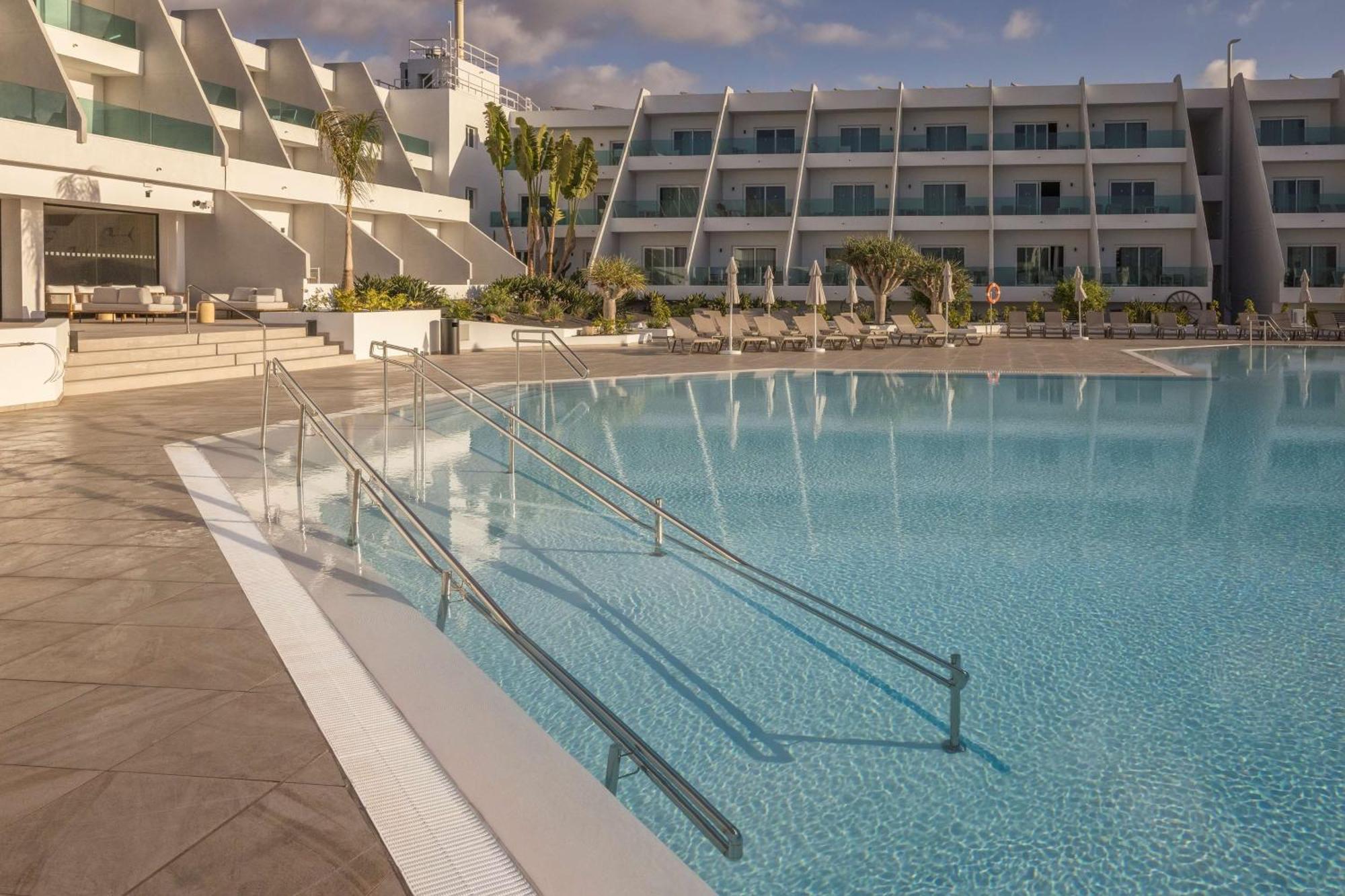 Radisson Blu Resort, Lanzarote Adults Only Hotel