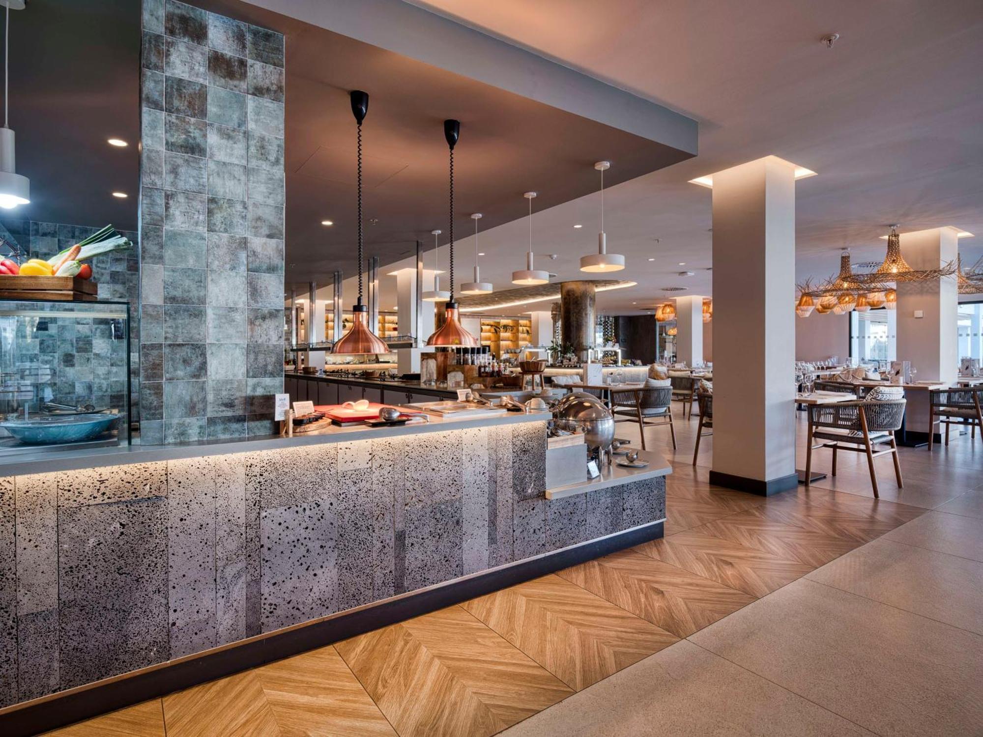 Hotel Radisson Blu Resort, Lanzarote Adults Only 4*