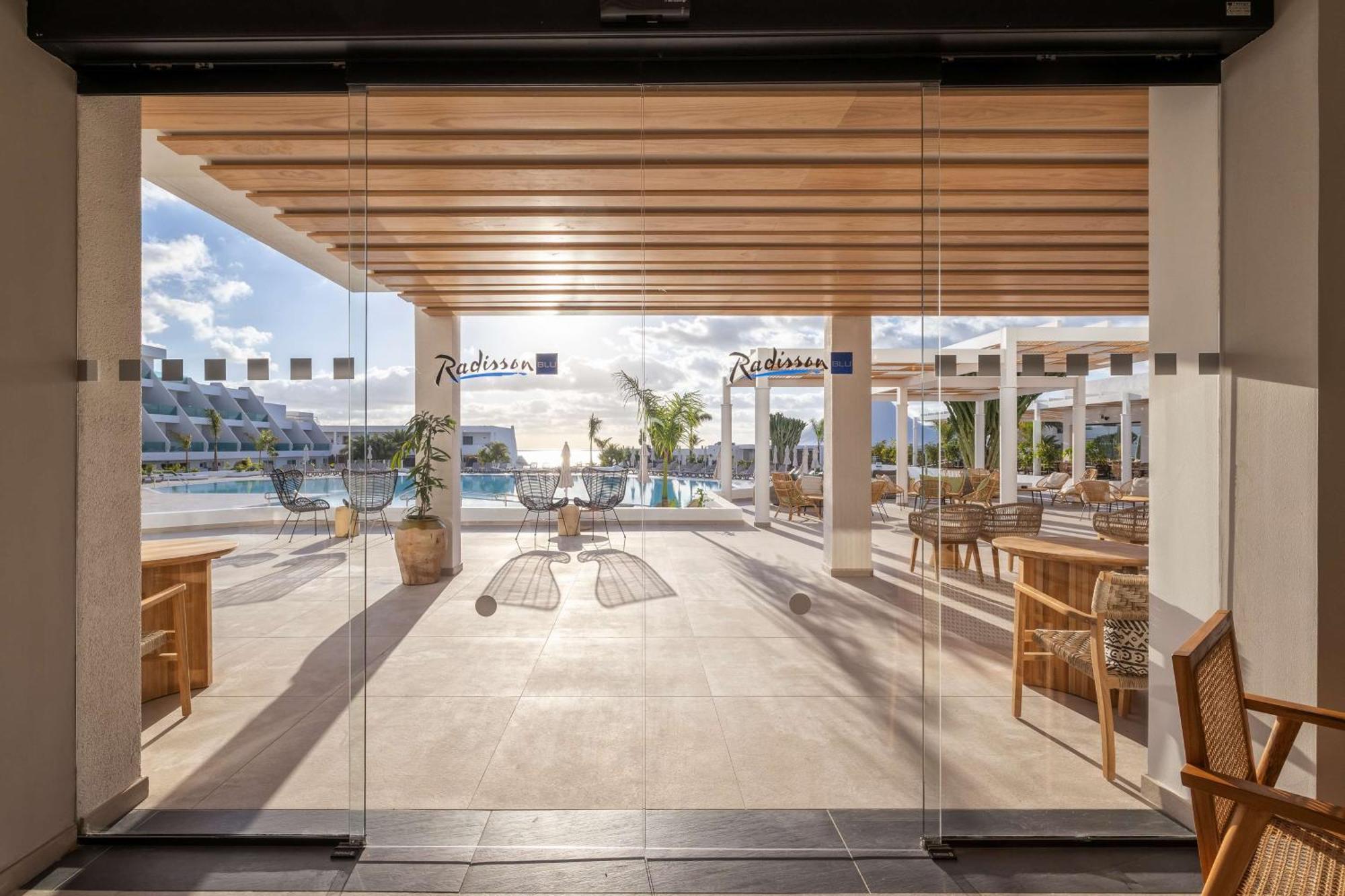 Radisson Blu Resort, Lanzarote Adults Only Hotel Costa Teguise