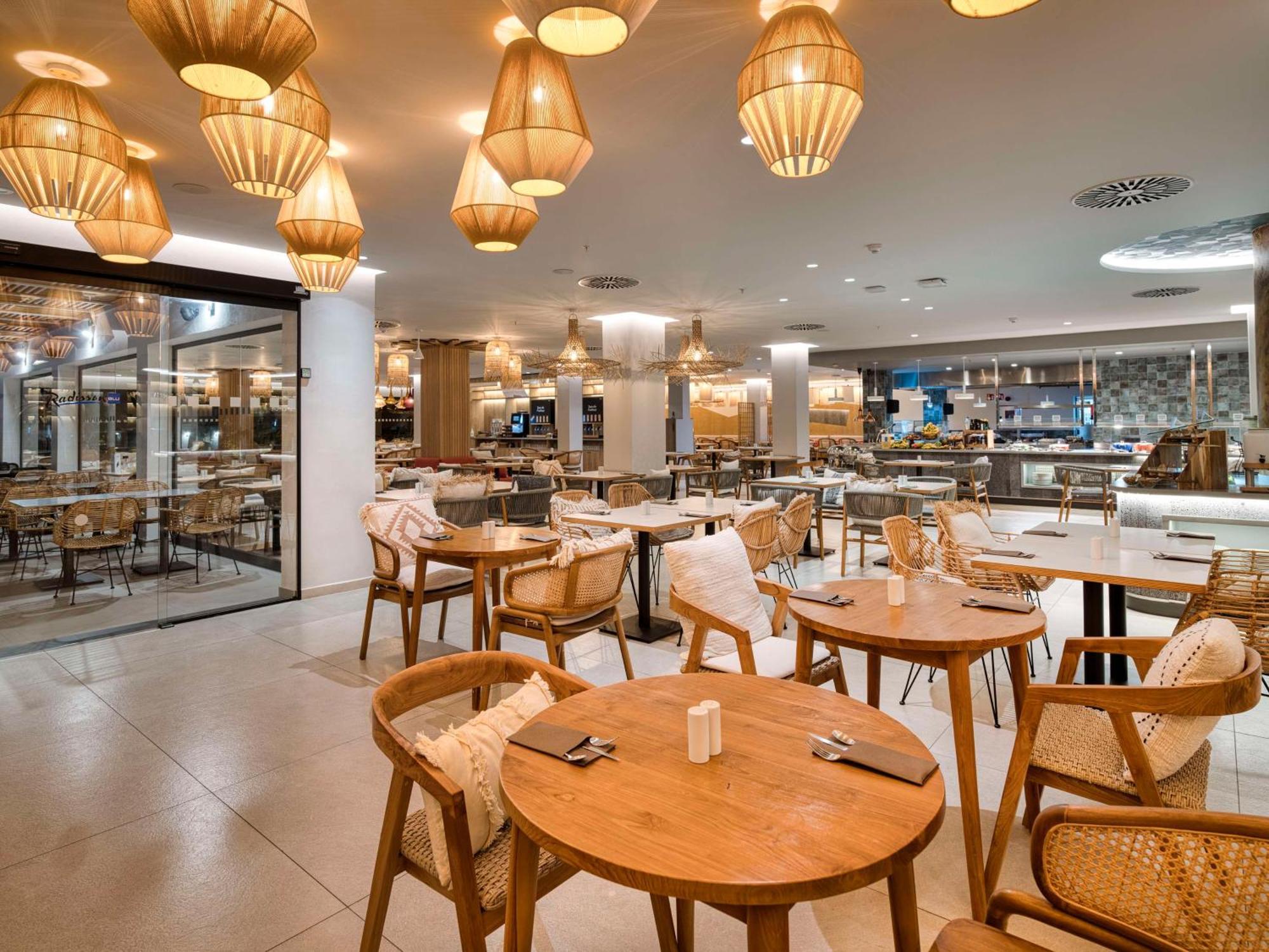 Hotel Radisson Blu Resort, Lanzarote Adults Only 4*