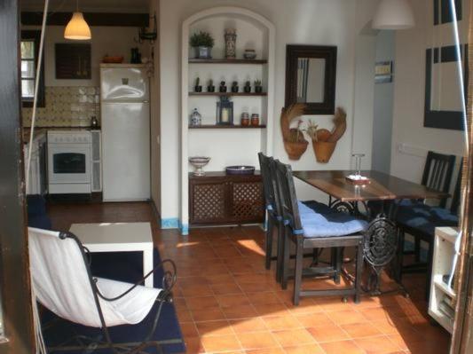 Schoene In Mit Grill, Garten Und Terrasse Und Neben Dem *