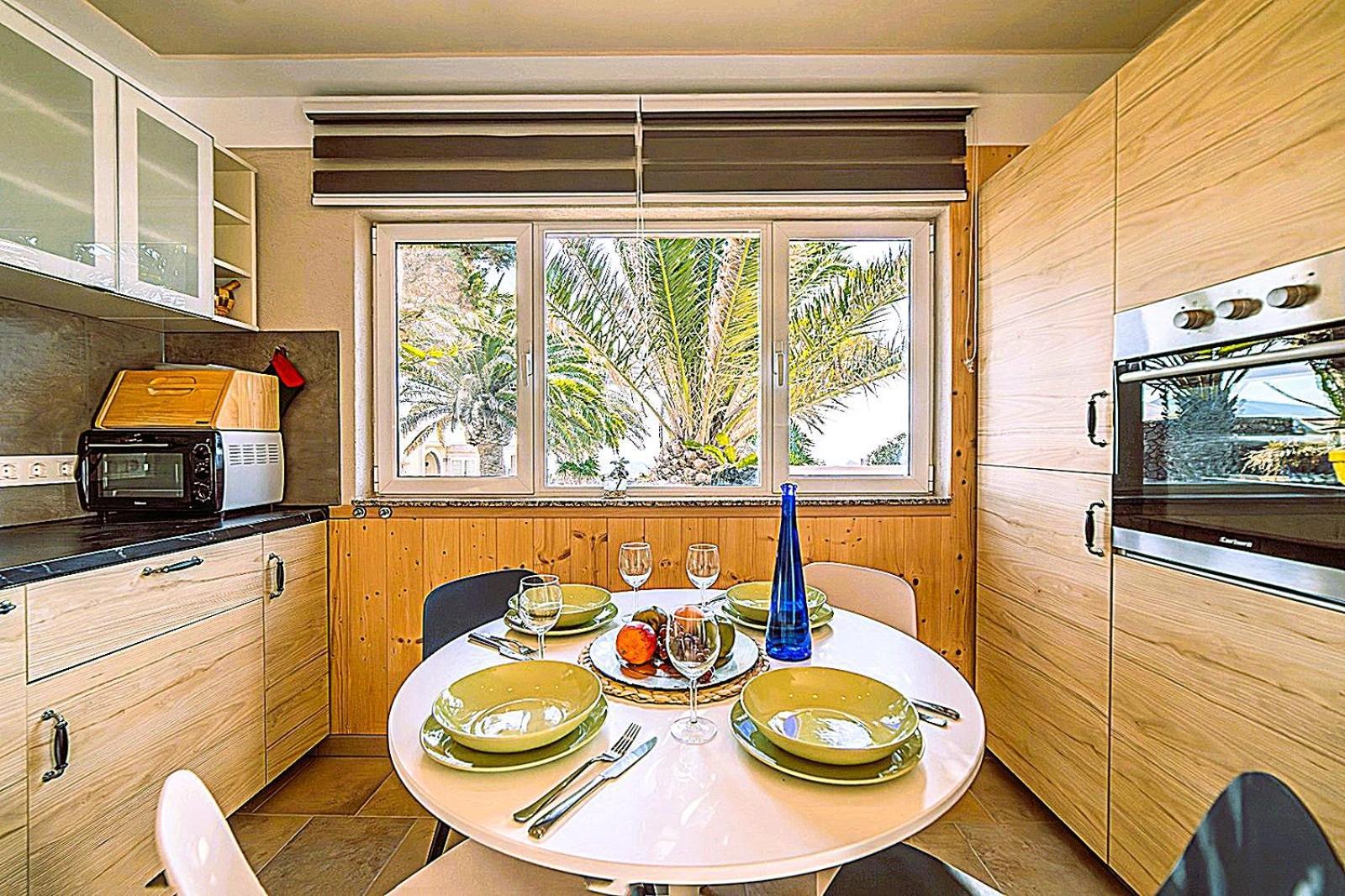 Madora - Sea View - Amazing Garden - Quiet Location - Bodegas & Hiking Trails Nearby