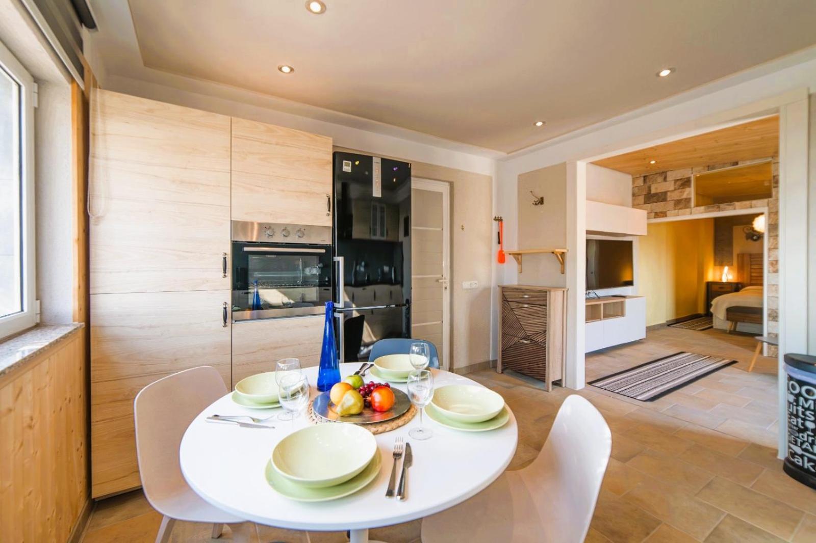 Apartamento Madora - Sea View - Amazing Garden - Quiet Location - Bodegas & Hiking Trails Nearby La Asomada (Lanzarote)