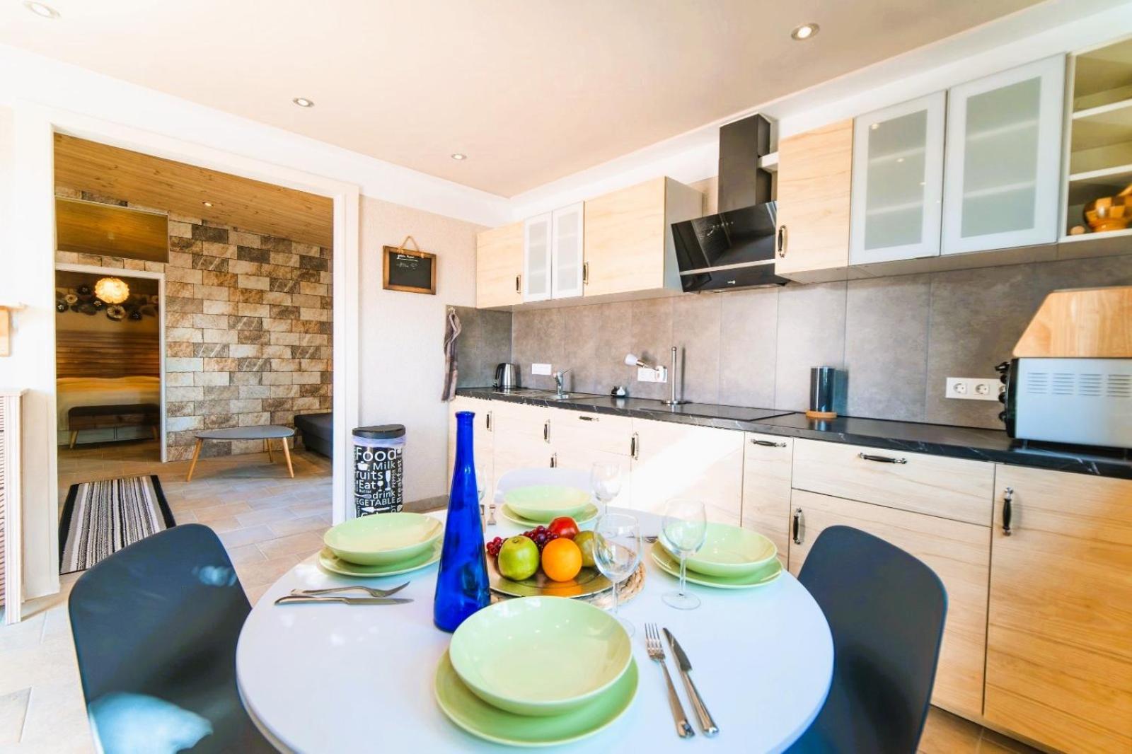 Apartamento Madora - Sea View - Amazing Garden - Quiet Location - Bodegas & Hiking Trails Nearby La Asomada (Lanzarote)