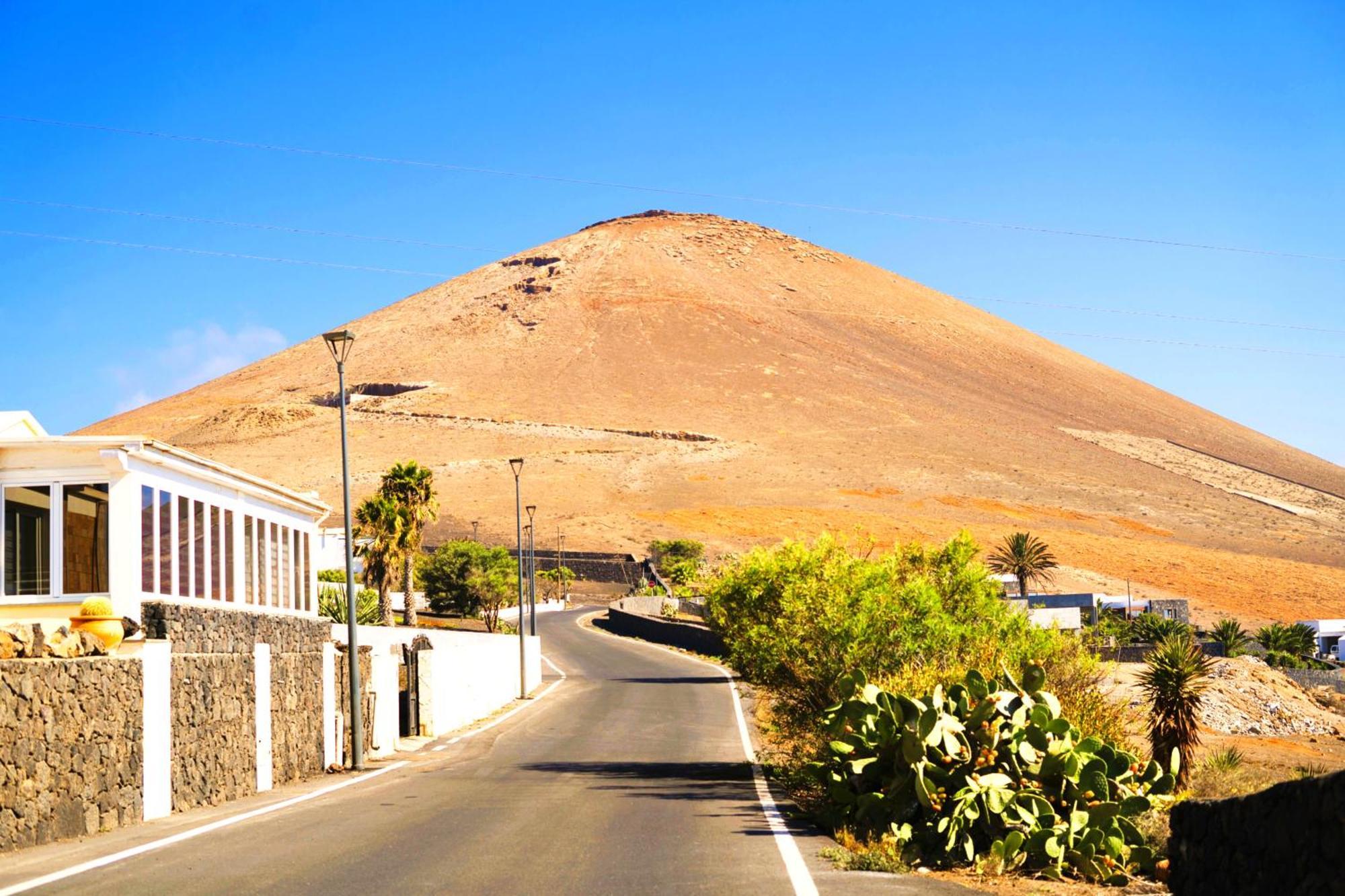 Madora - Sea View - Amazing Garden - Quiet Location - Bodegas & Hiking Trails Nearby Apartamento *