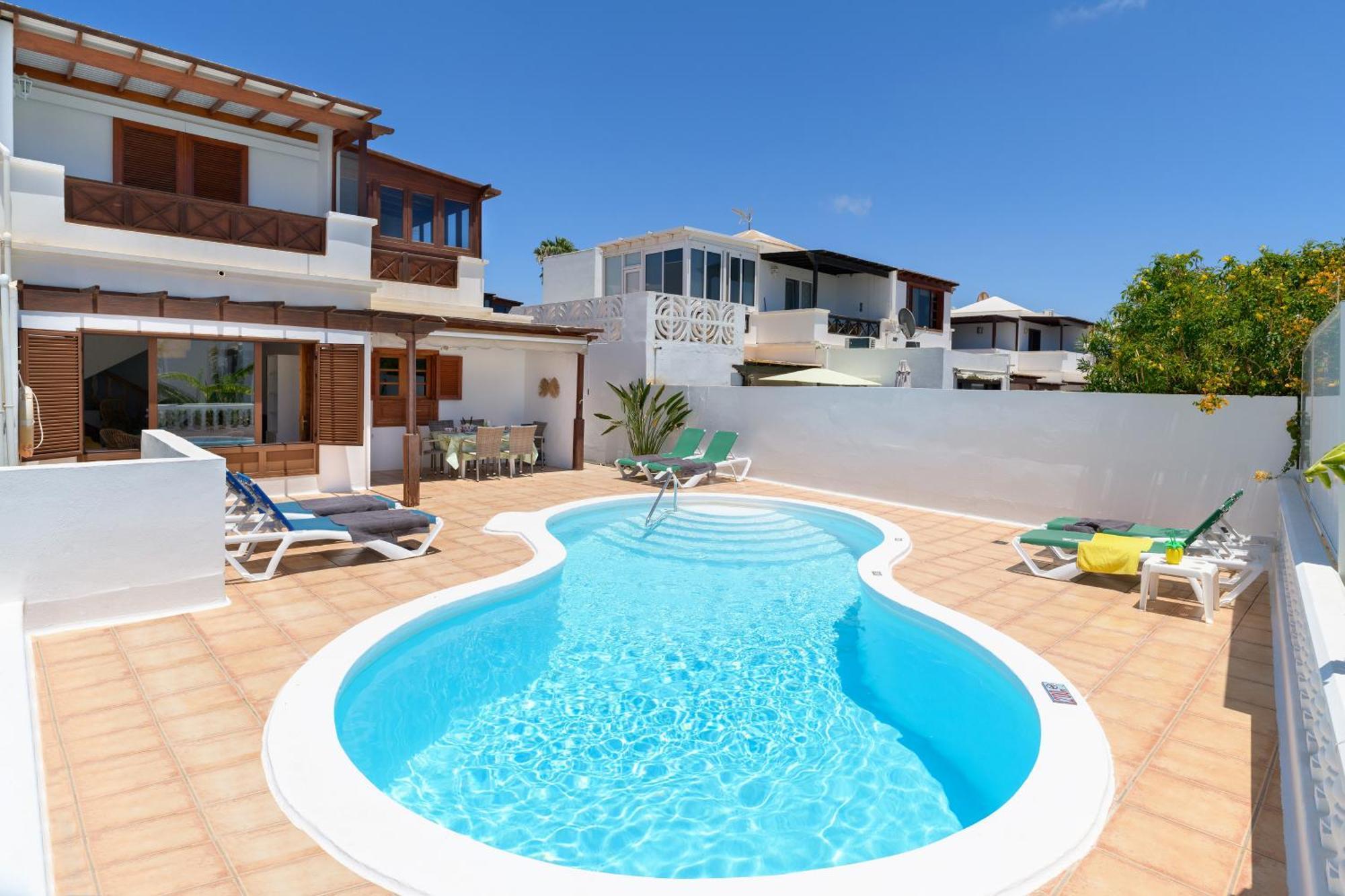 Villa Eric With A Private Stunning Heated Pool *